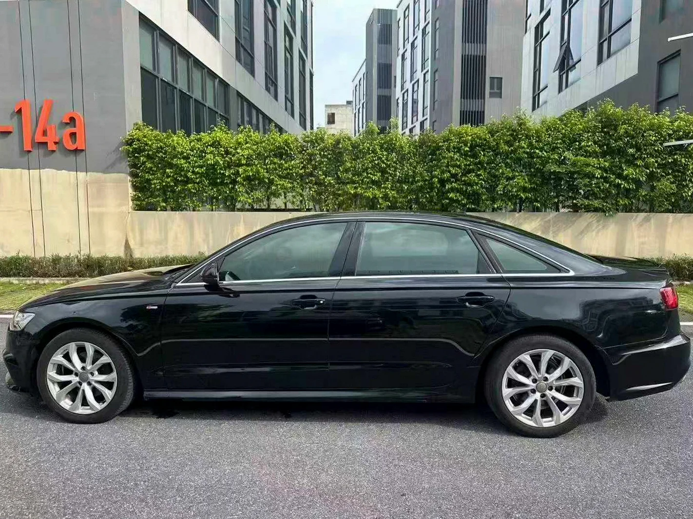 奥迪A6L 后面外观一