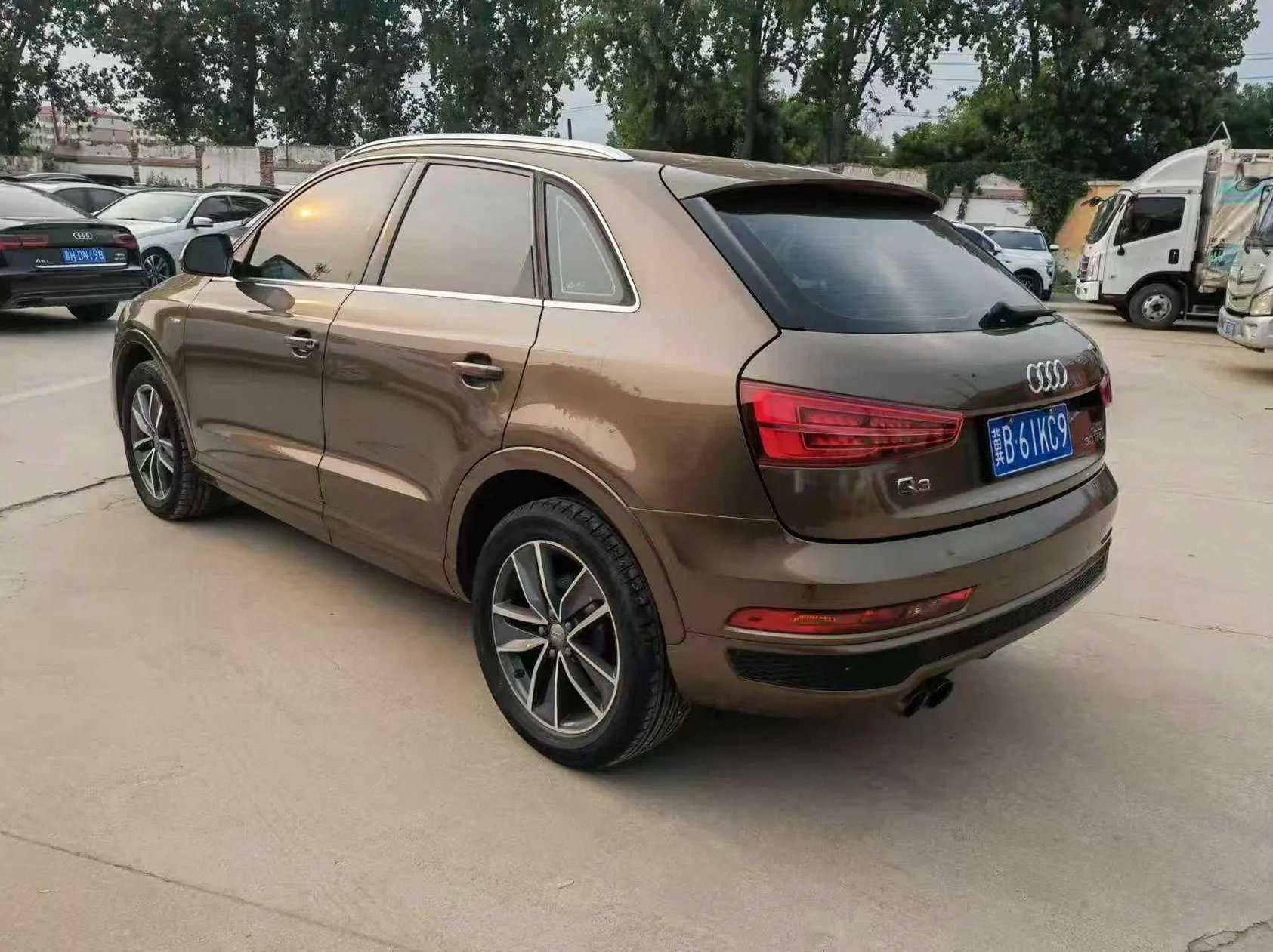 奥迪Q3 后面外观三