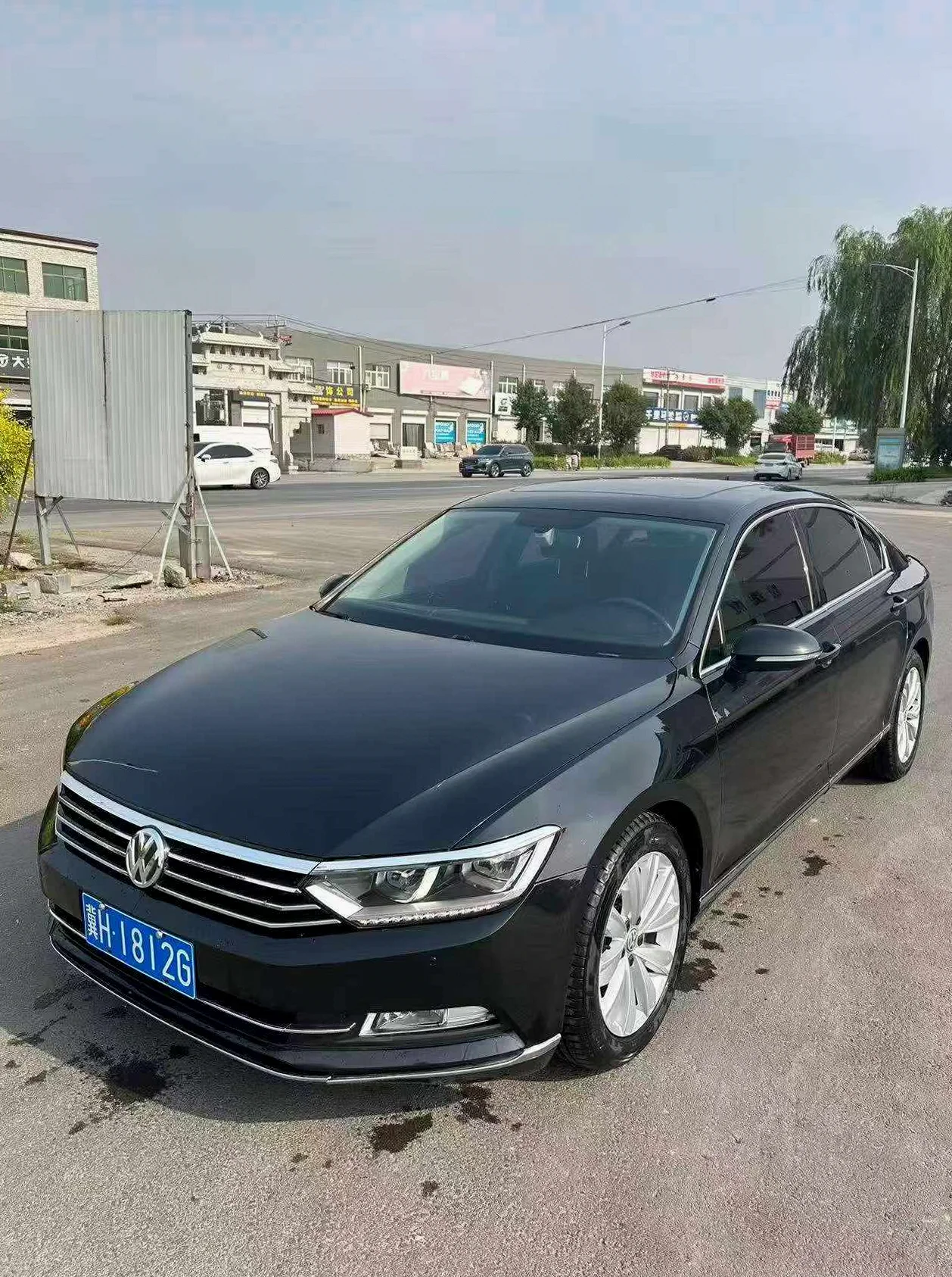 大众迈腾 正面外观二