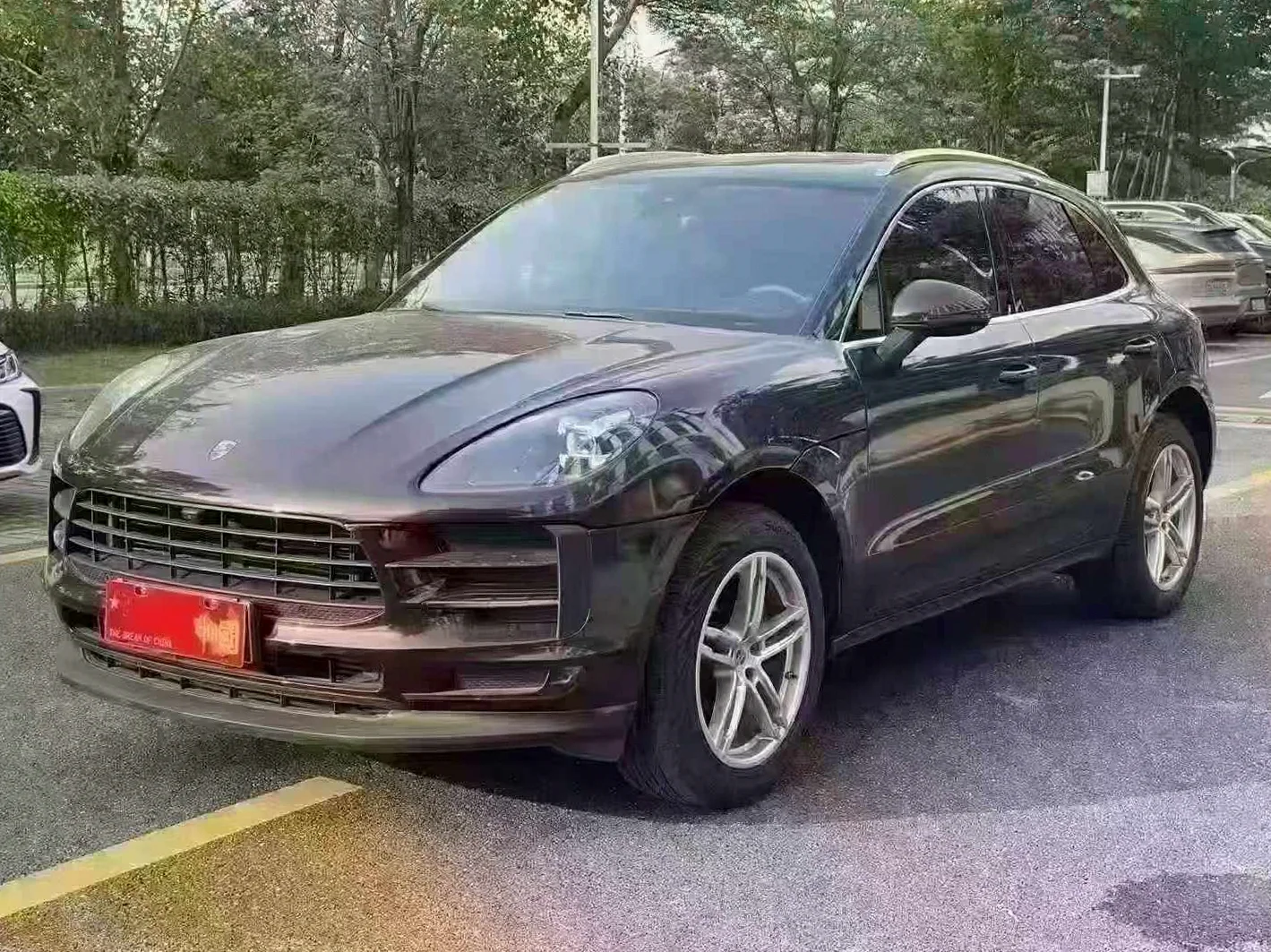 保时捷Macan 正面外观三