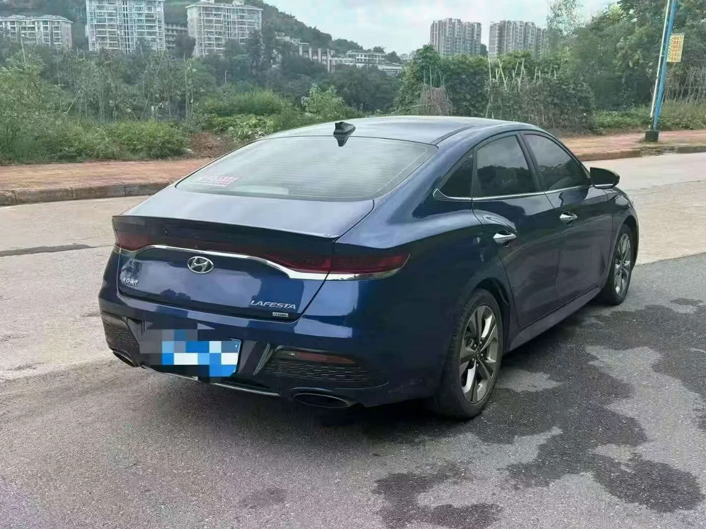 现代菲斯塔 驾驶室