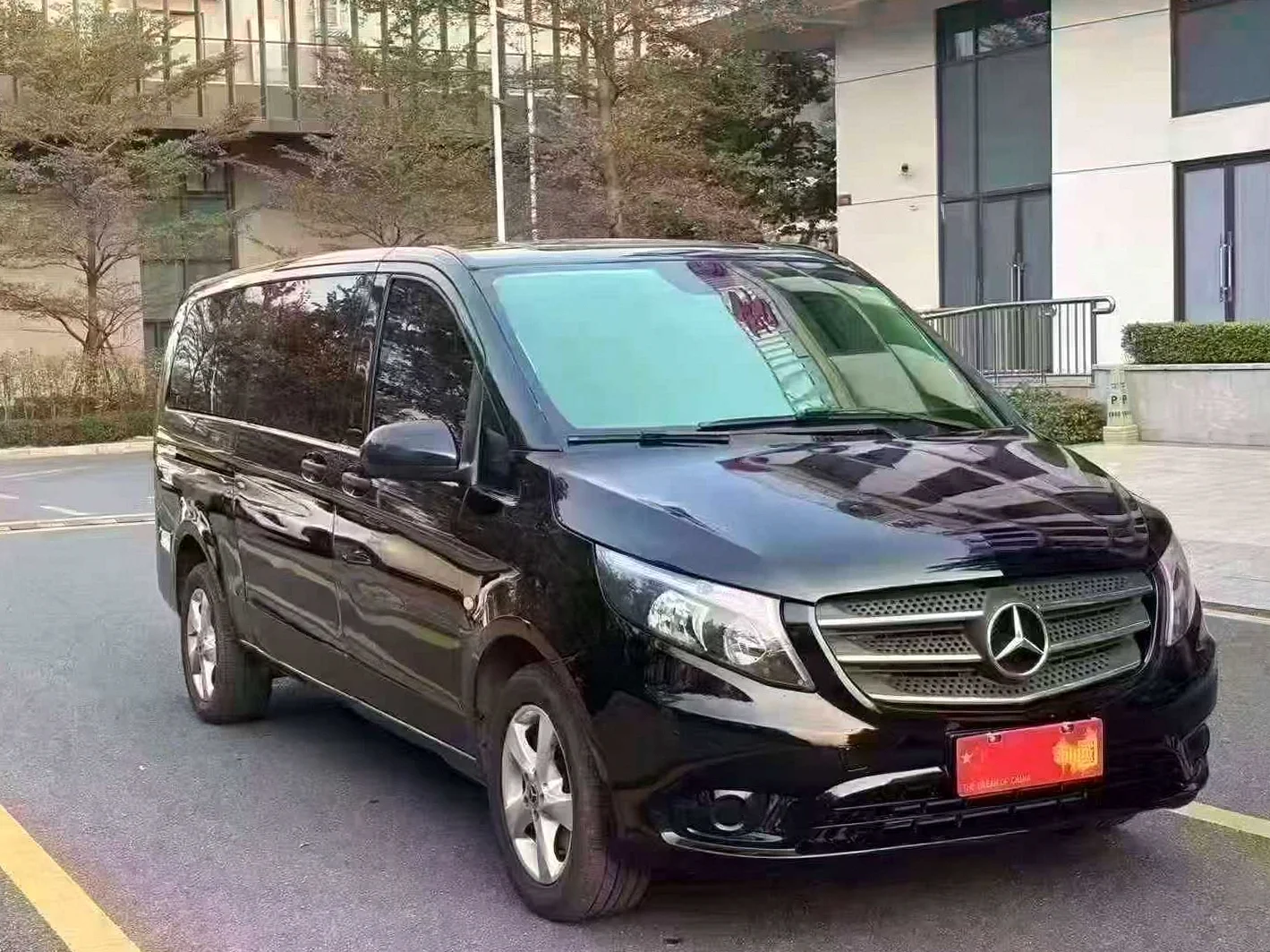 2020款奔驰威霆 2.0T商务版