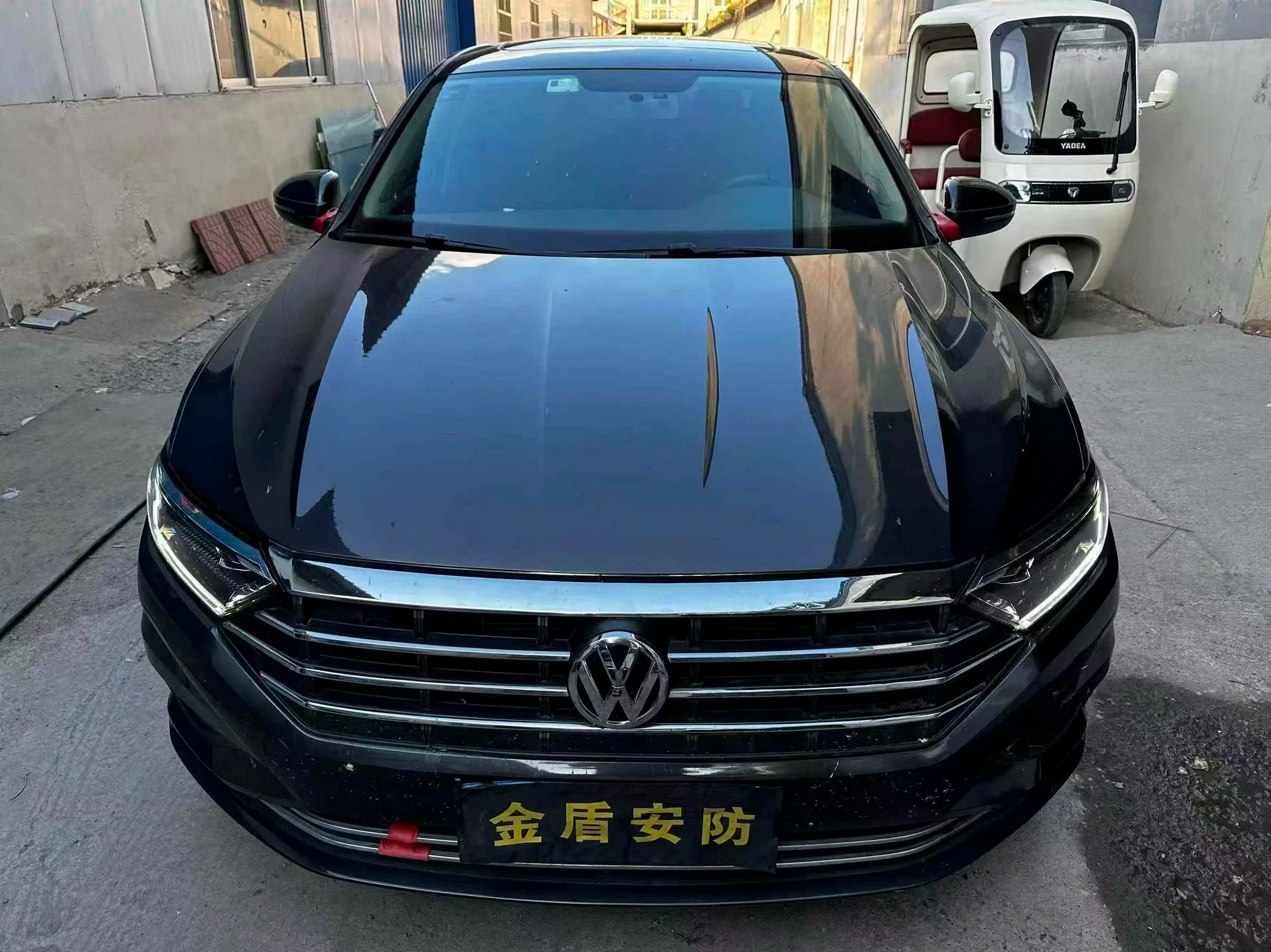大众速腾 正面外观二