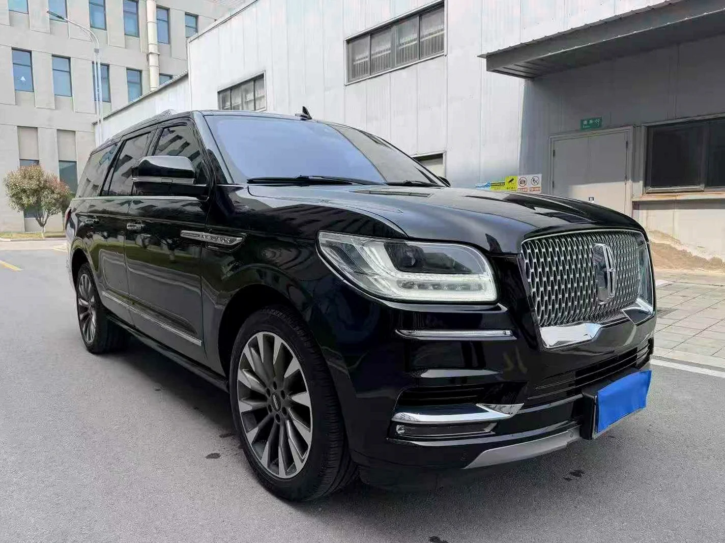 林肯领航员 正面外观二