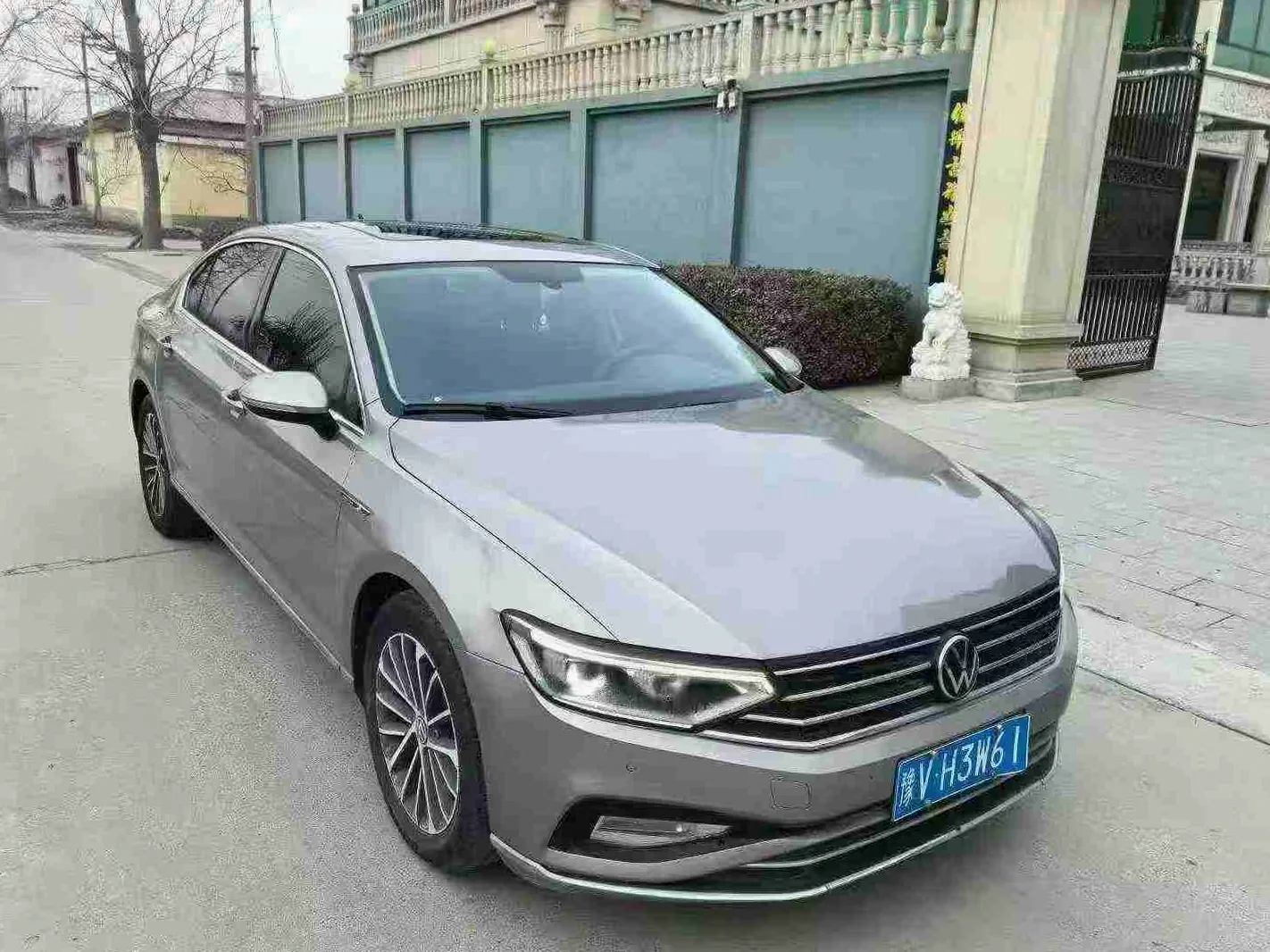 大众迈腾 正面外观三