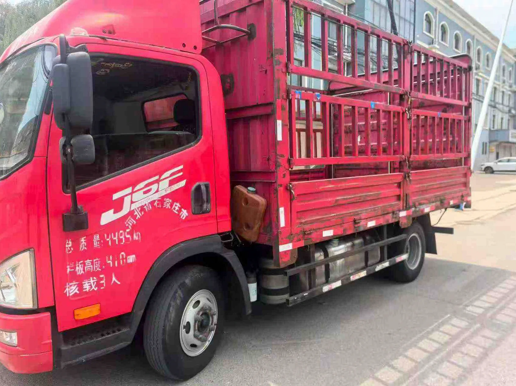 货车货车解放 正面外观二