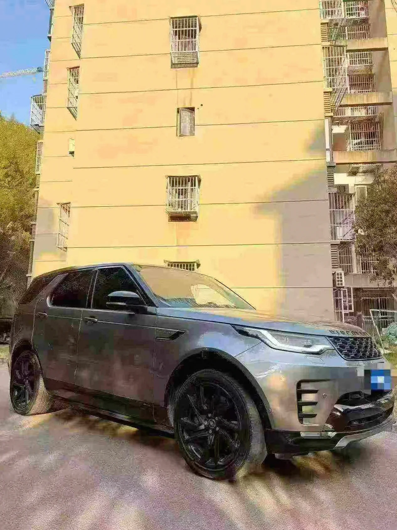 路虎发现 正面外观三