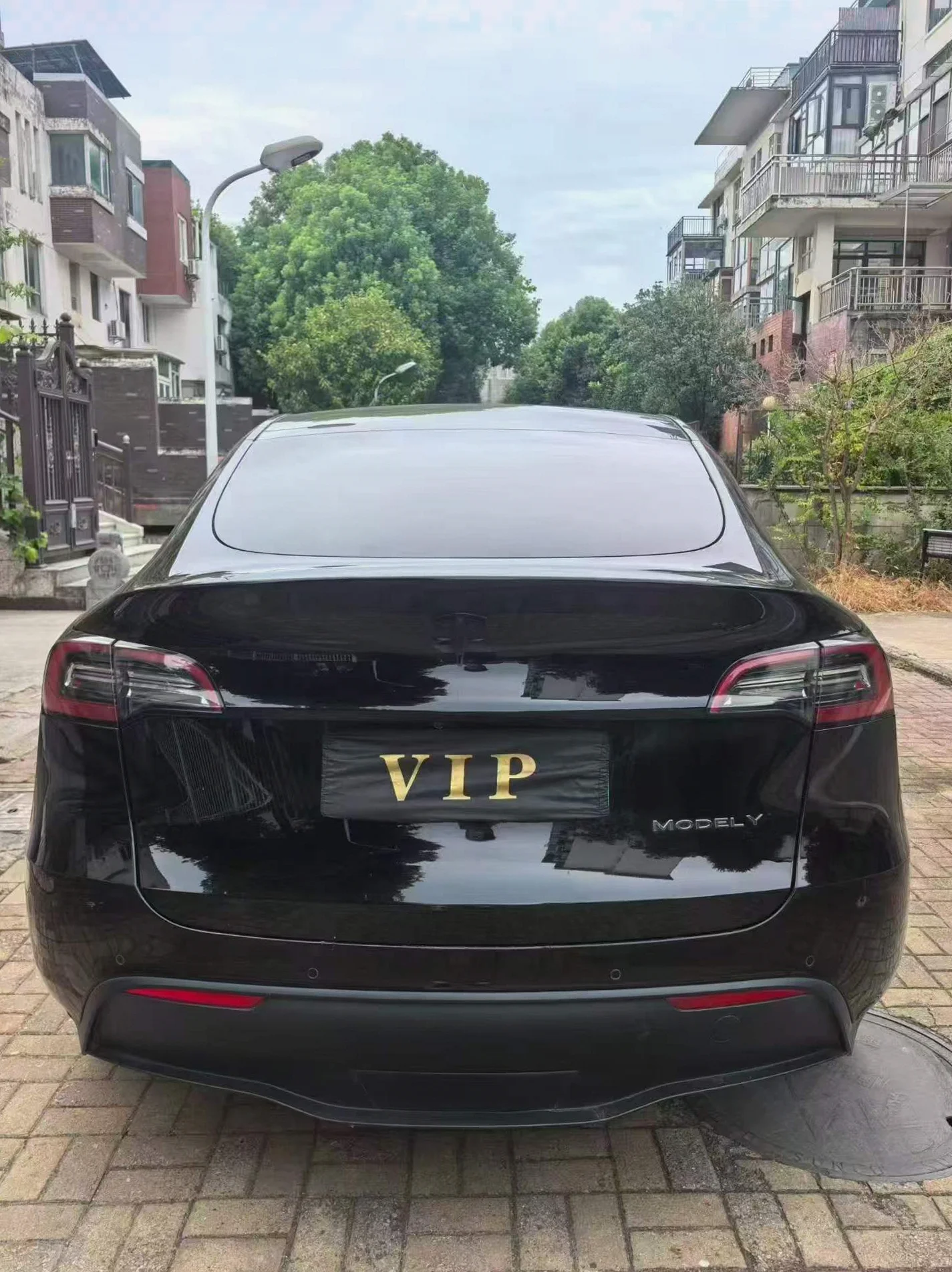特斯拉MODEL 后面外观一