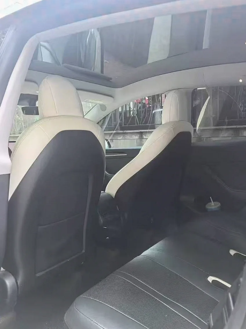 特斯拉MODEL 内饰后排