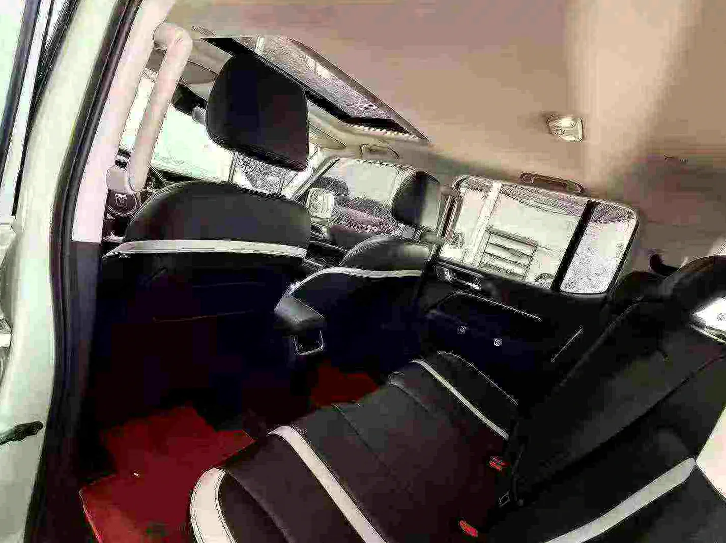 长城汽车300 后面外观二