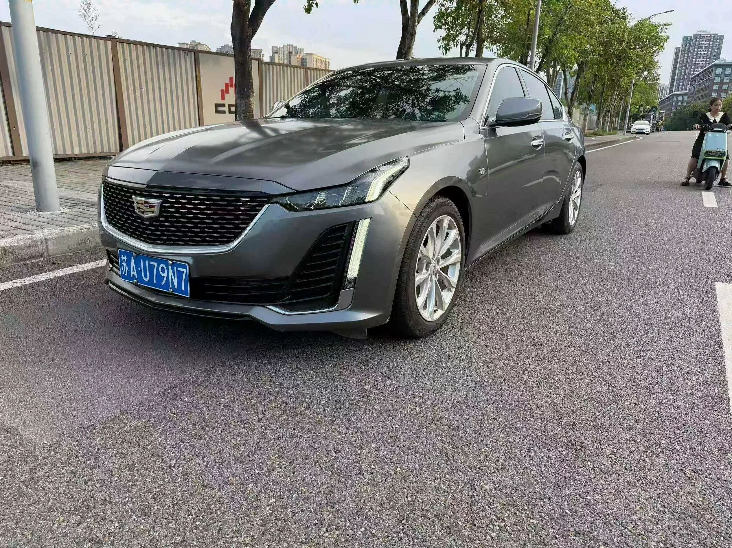 22年凯迪拉克CT5 2.0T豪华型