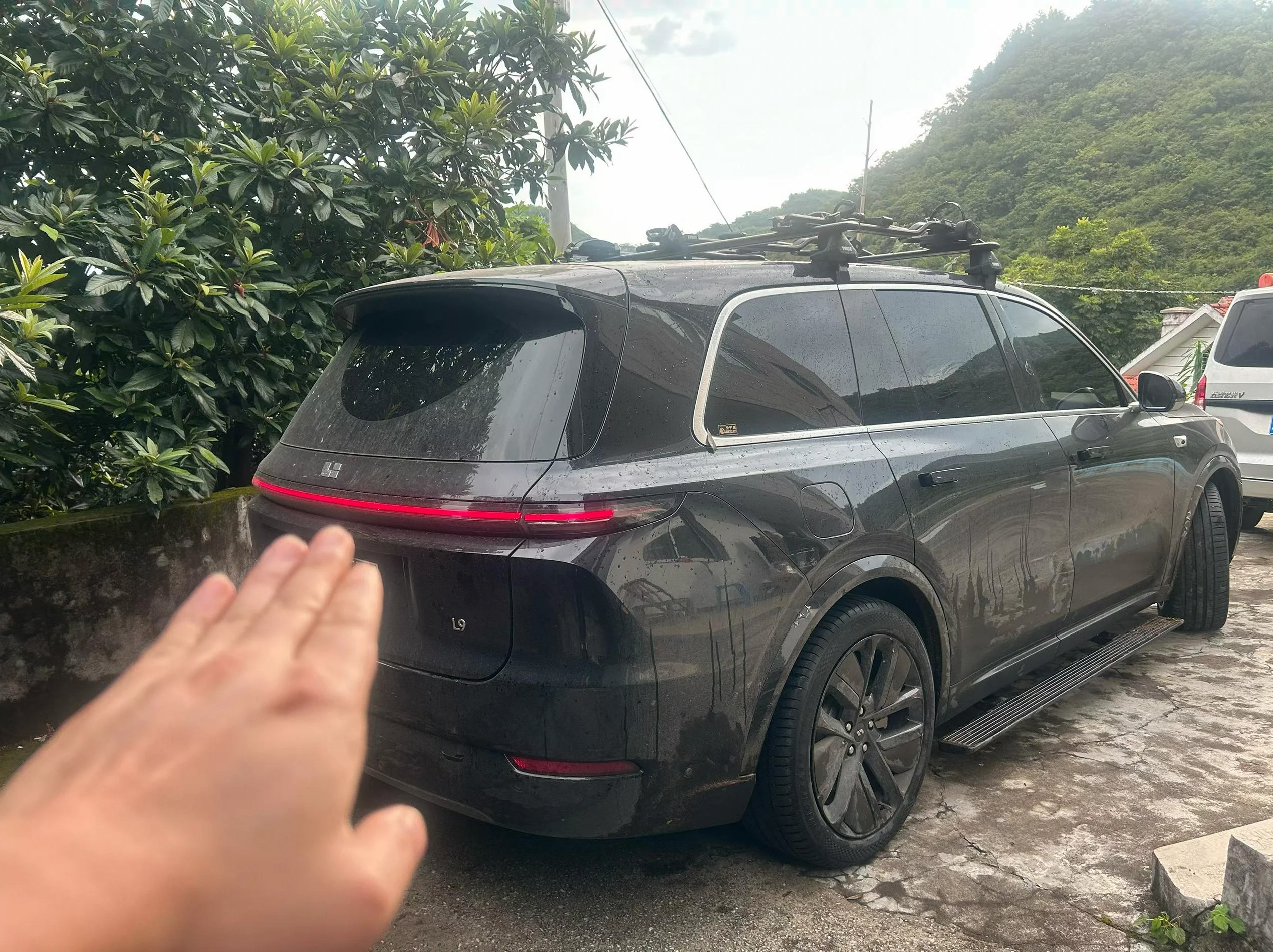 理想L9 正面外观三