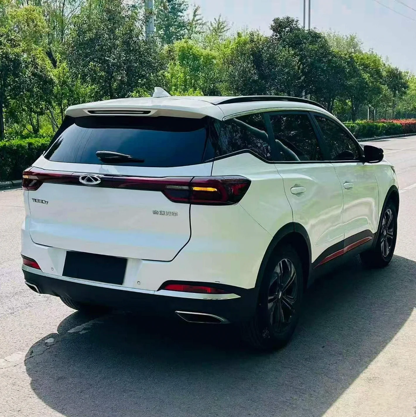奇瑞瑞虎 后面外观一