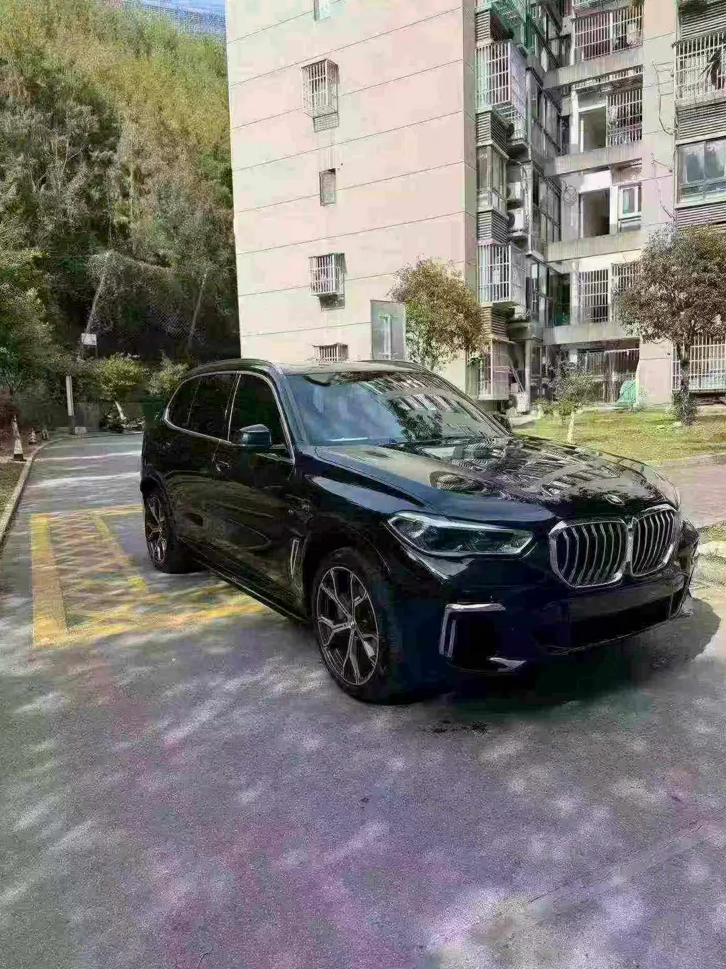 宝马X5 正面外观三