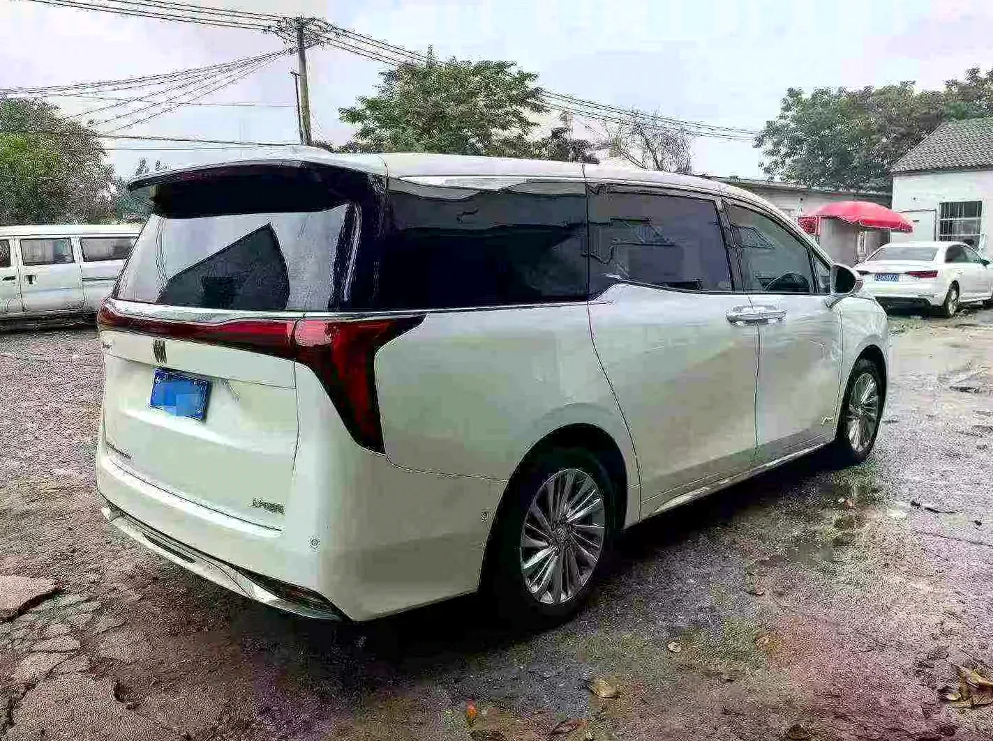 别克世纪 内饰后排