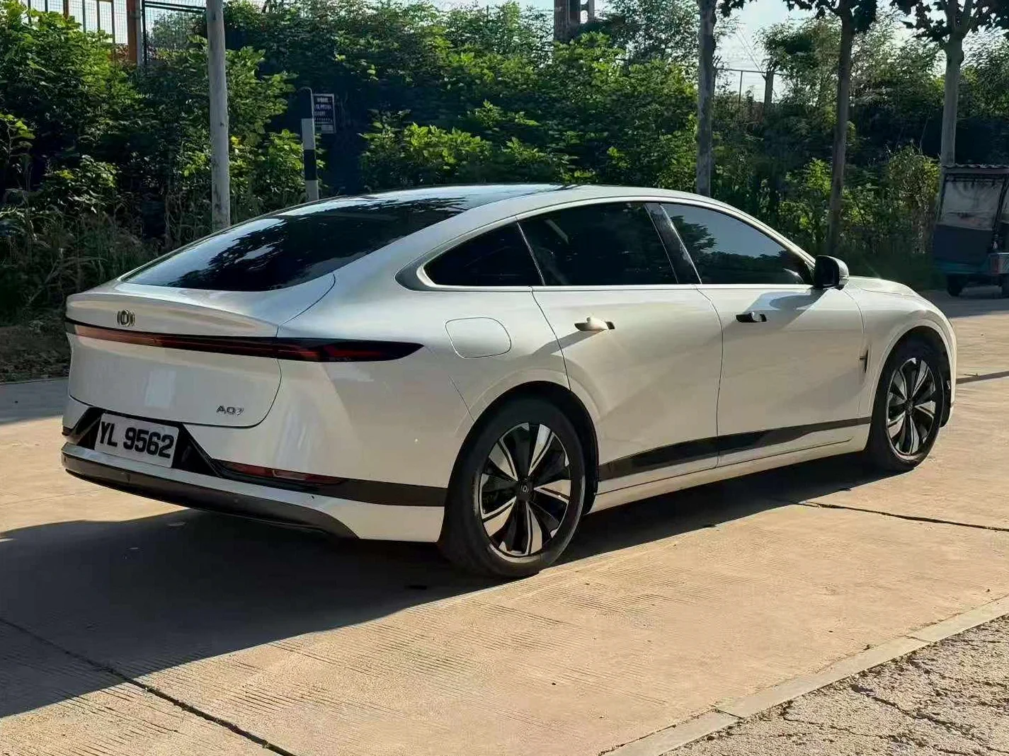 长安汽车启源 后面外观三