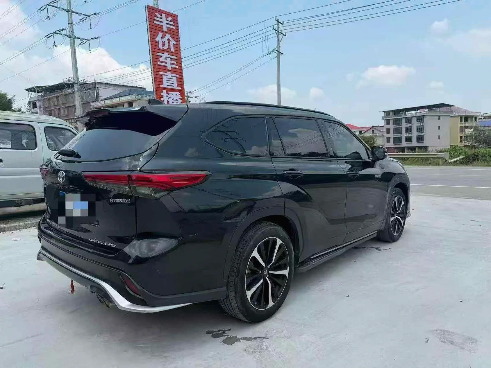 丰田皇冠 内饰后排