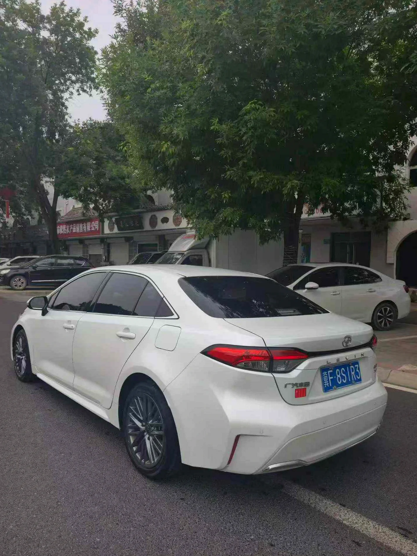 丰田凯美瑞 后面外观三