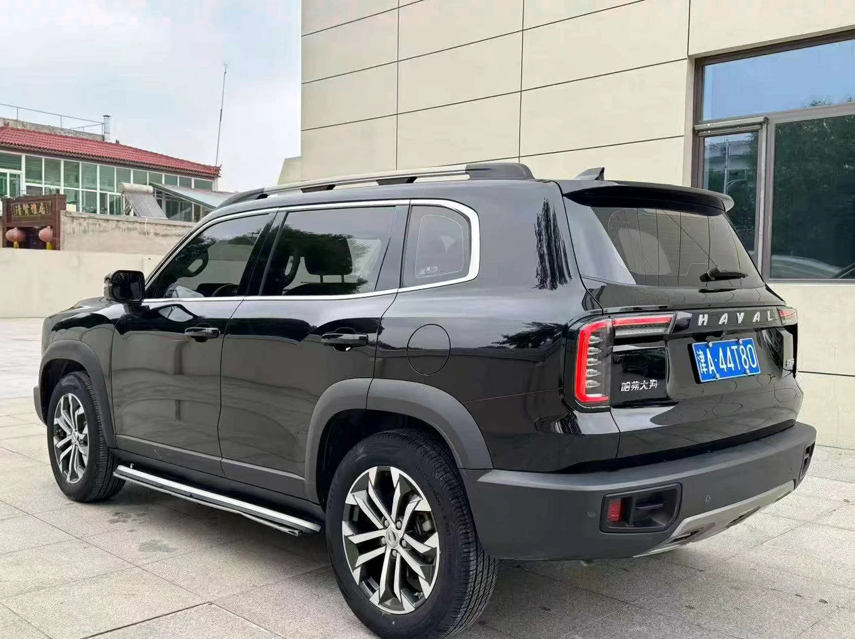 哈弗大狗 后面外观三