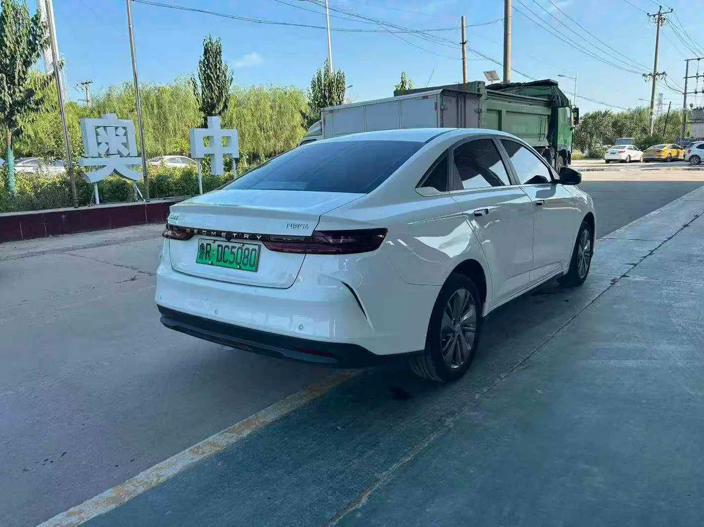 吉利几何 后面外观三