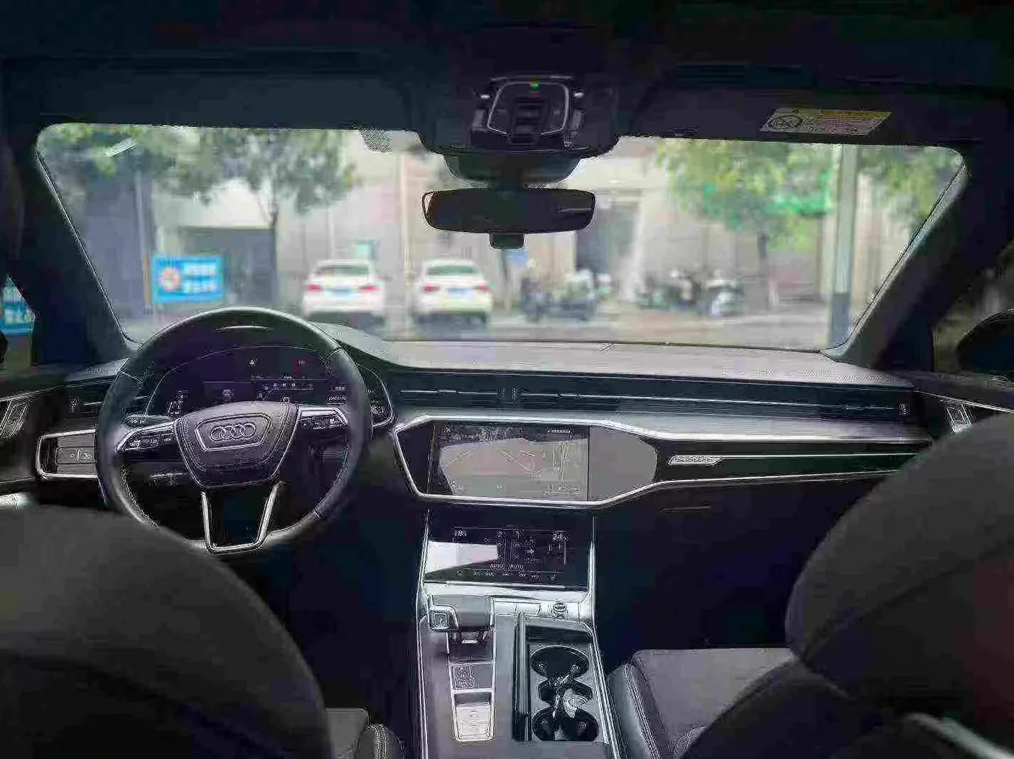 奥迪A6L 驾驶室