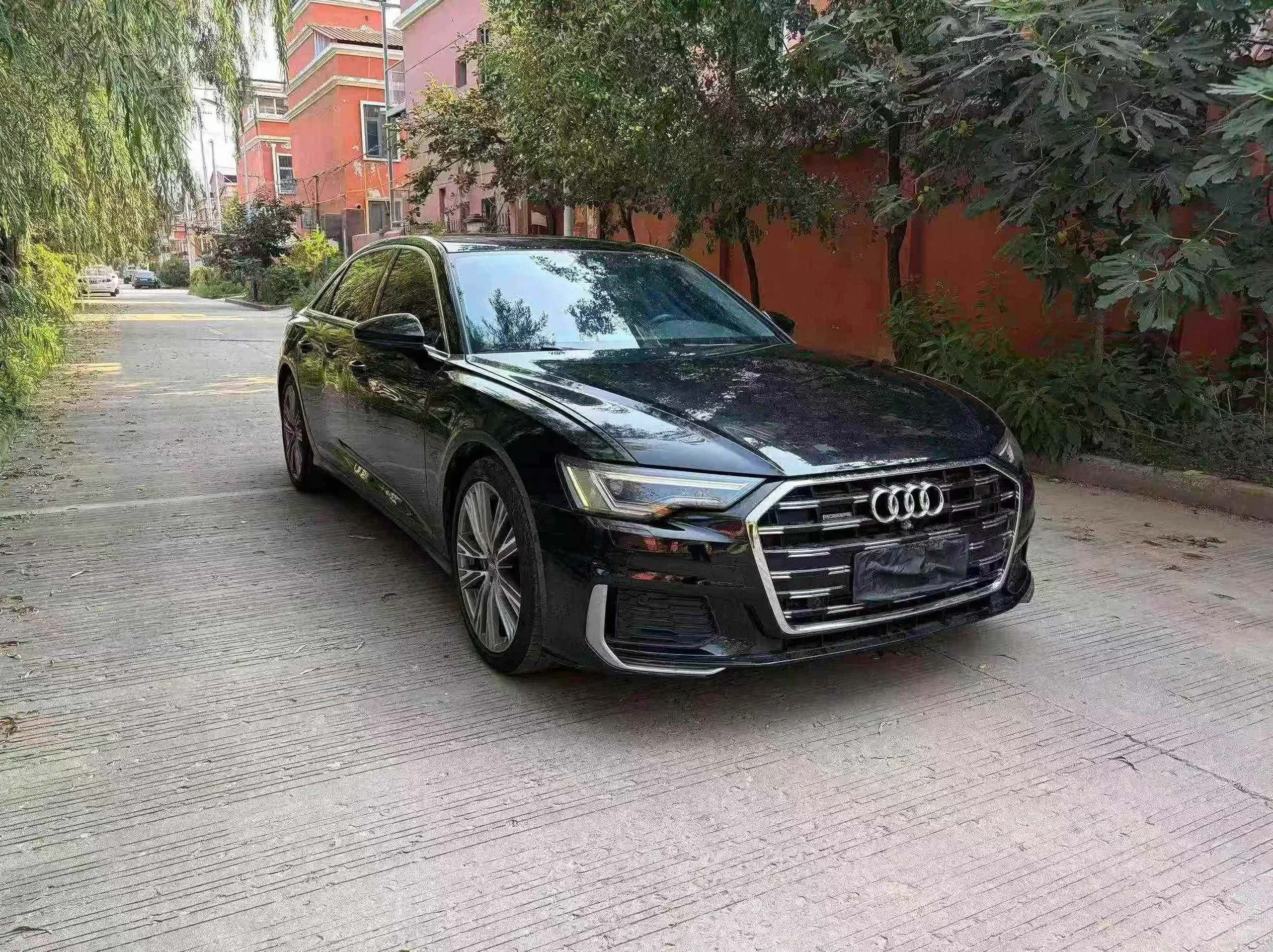 奥迪A6L 正面外观三