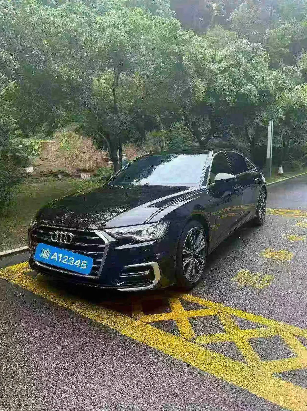 奥迪A6L 正面外观三
