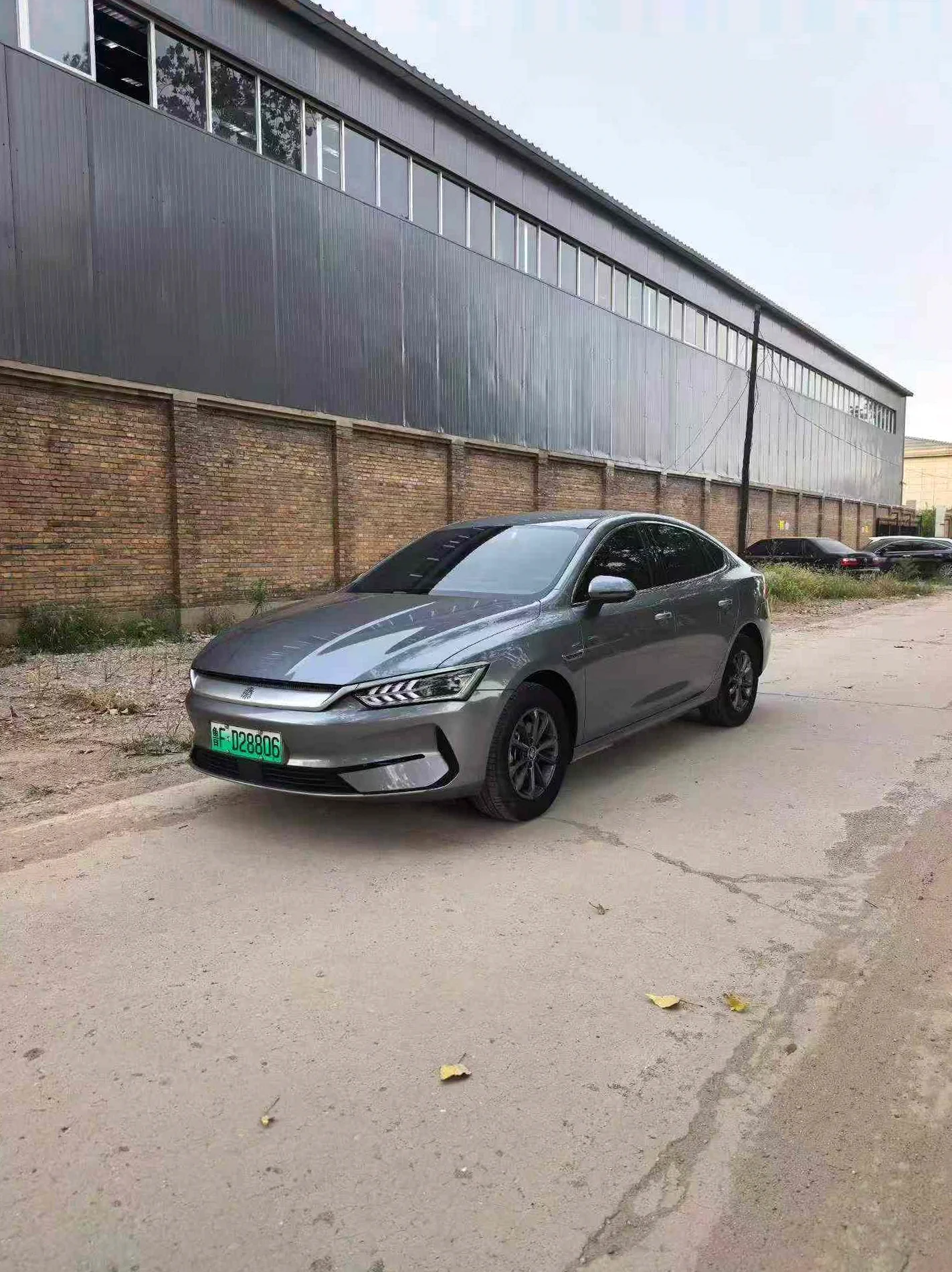 比亚迪秦 正面外观三