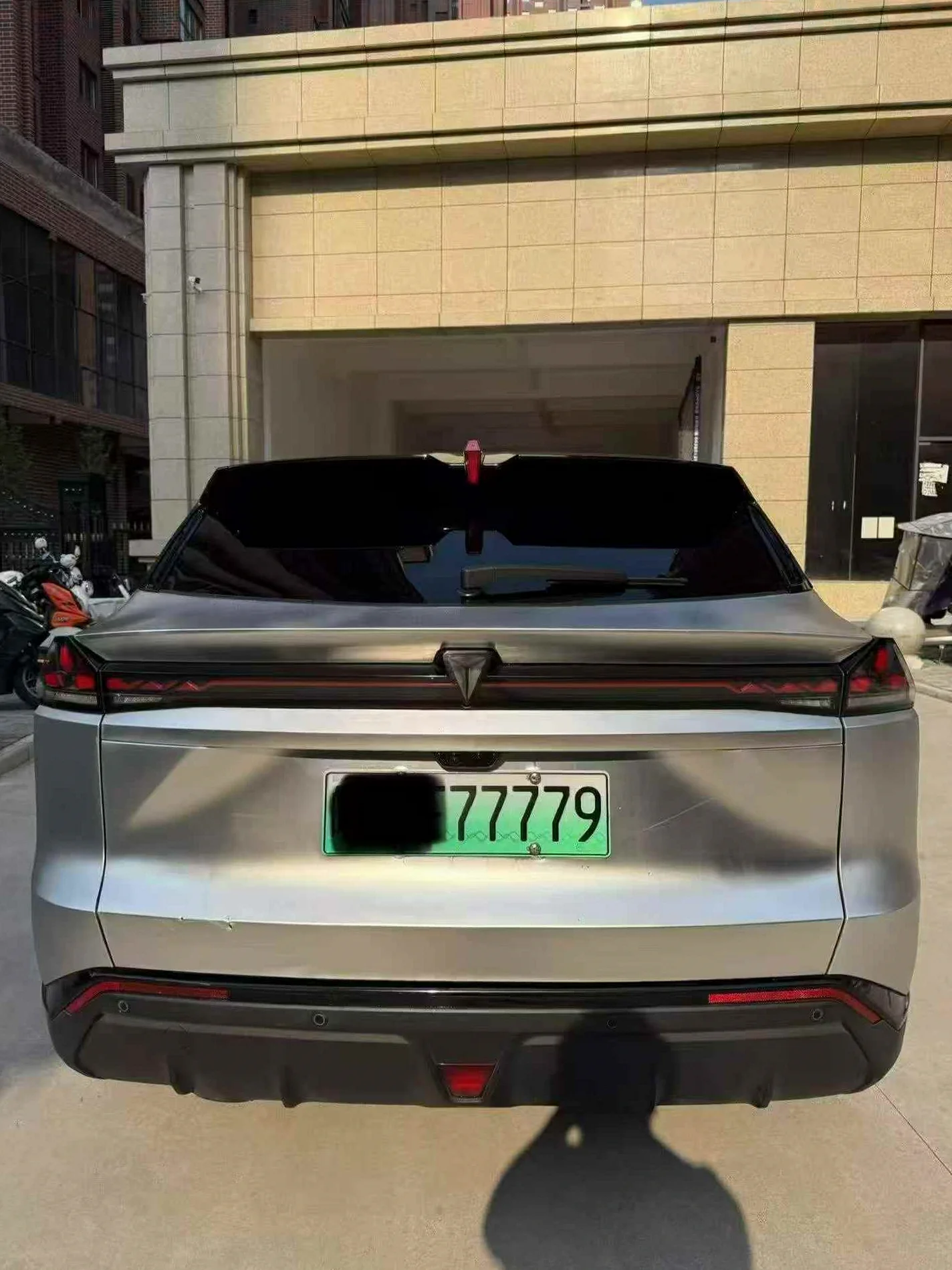 长安汽车深蓝 后面外观一