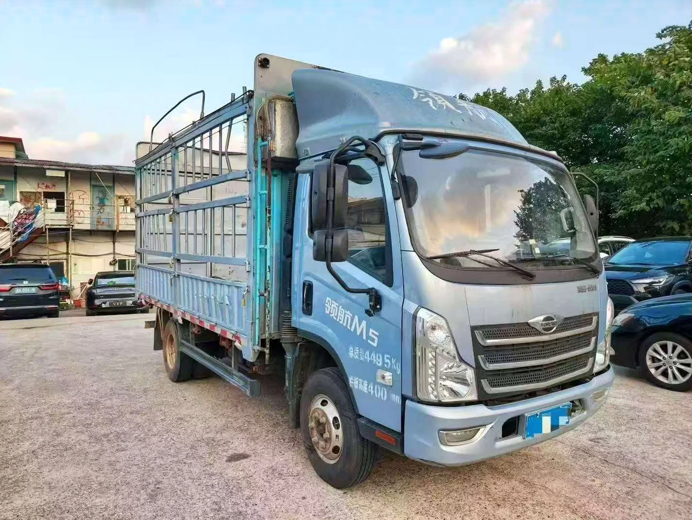 24年福田时代领航M5 仓栅货车