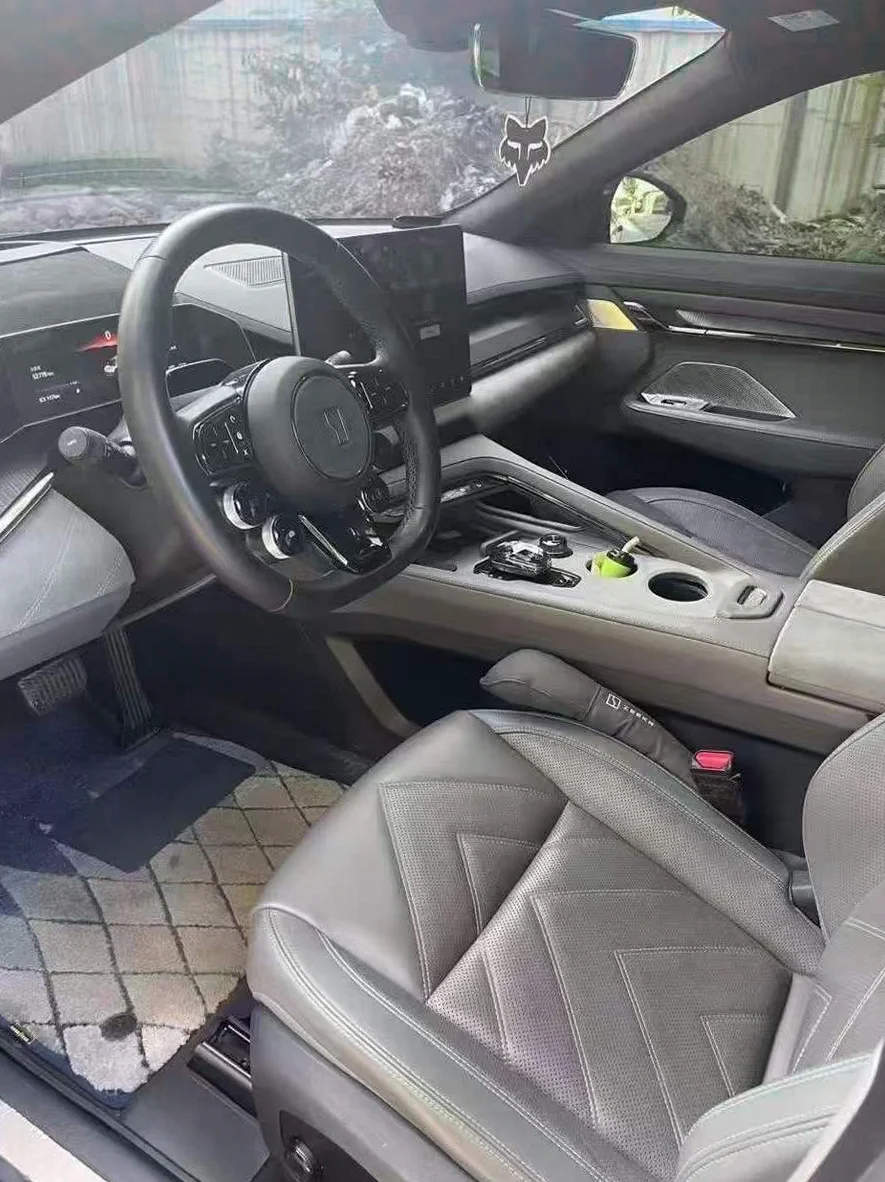 极氪汽车001 正面外观三