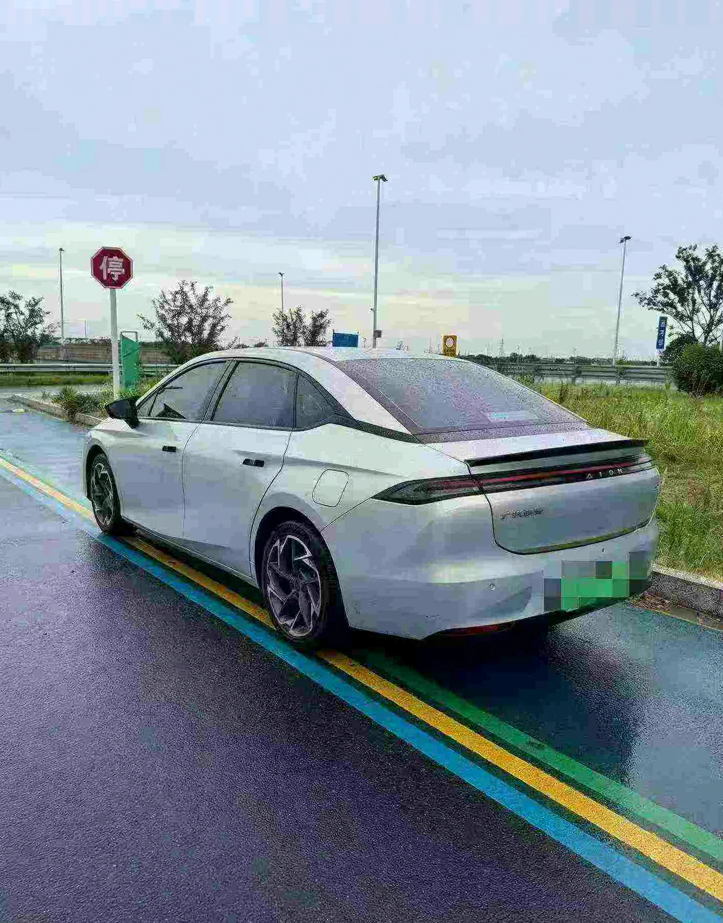 埃安Aion S MAX 正面外观三