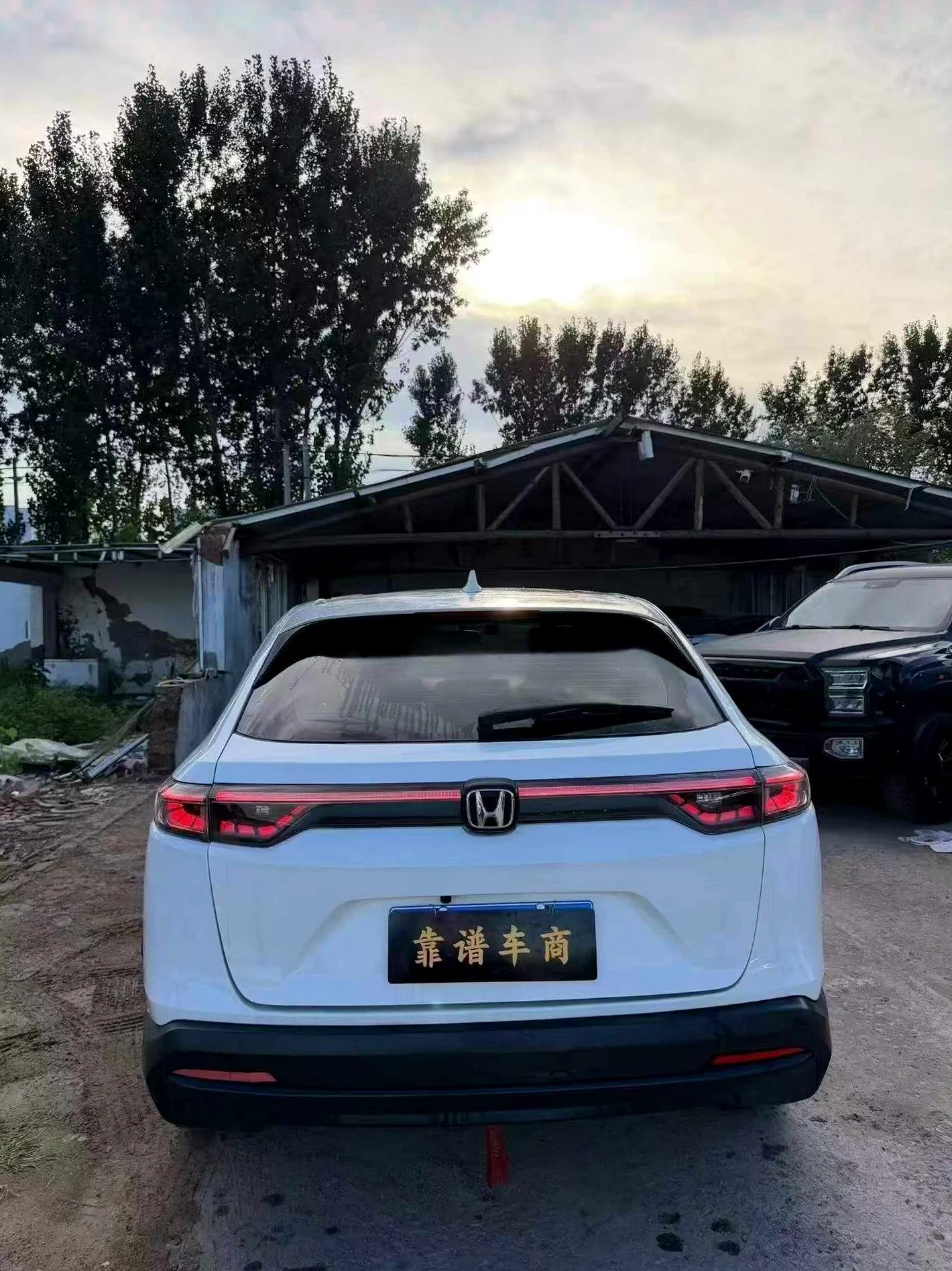 本田XRV 后面外观三