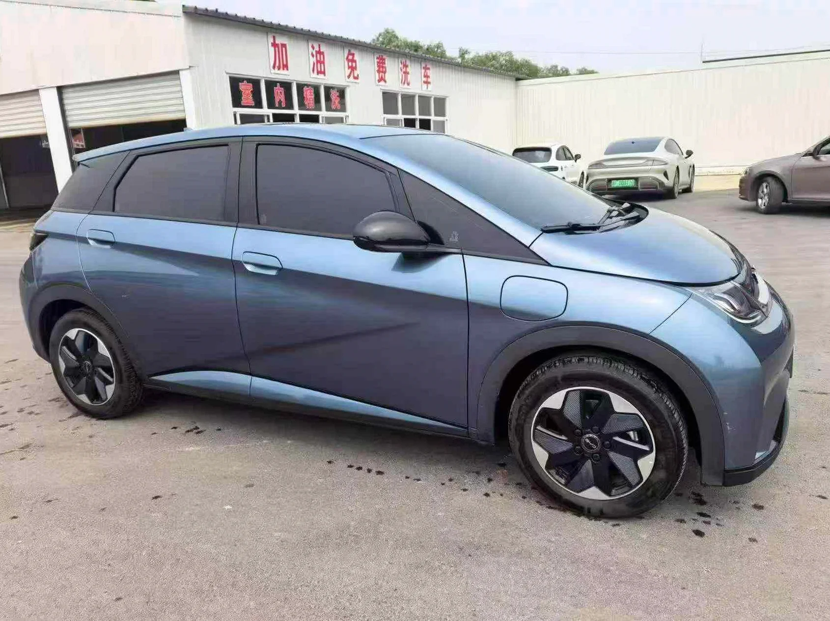 比亚迪海豚 正面外观三