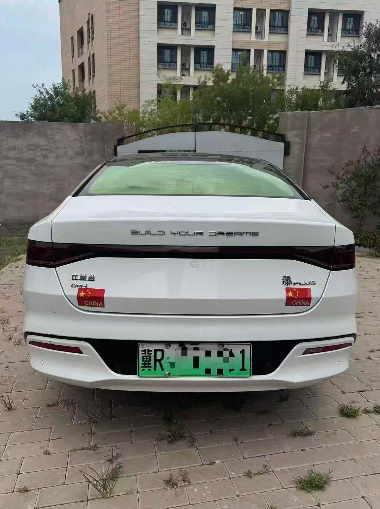 比亚迪秦 后面外观二