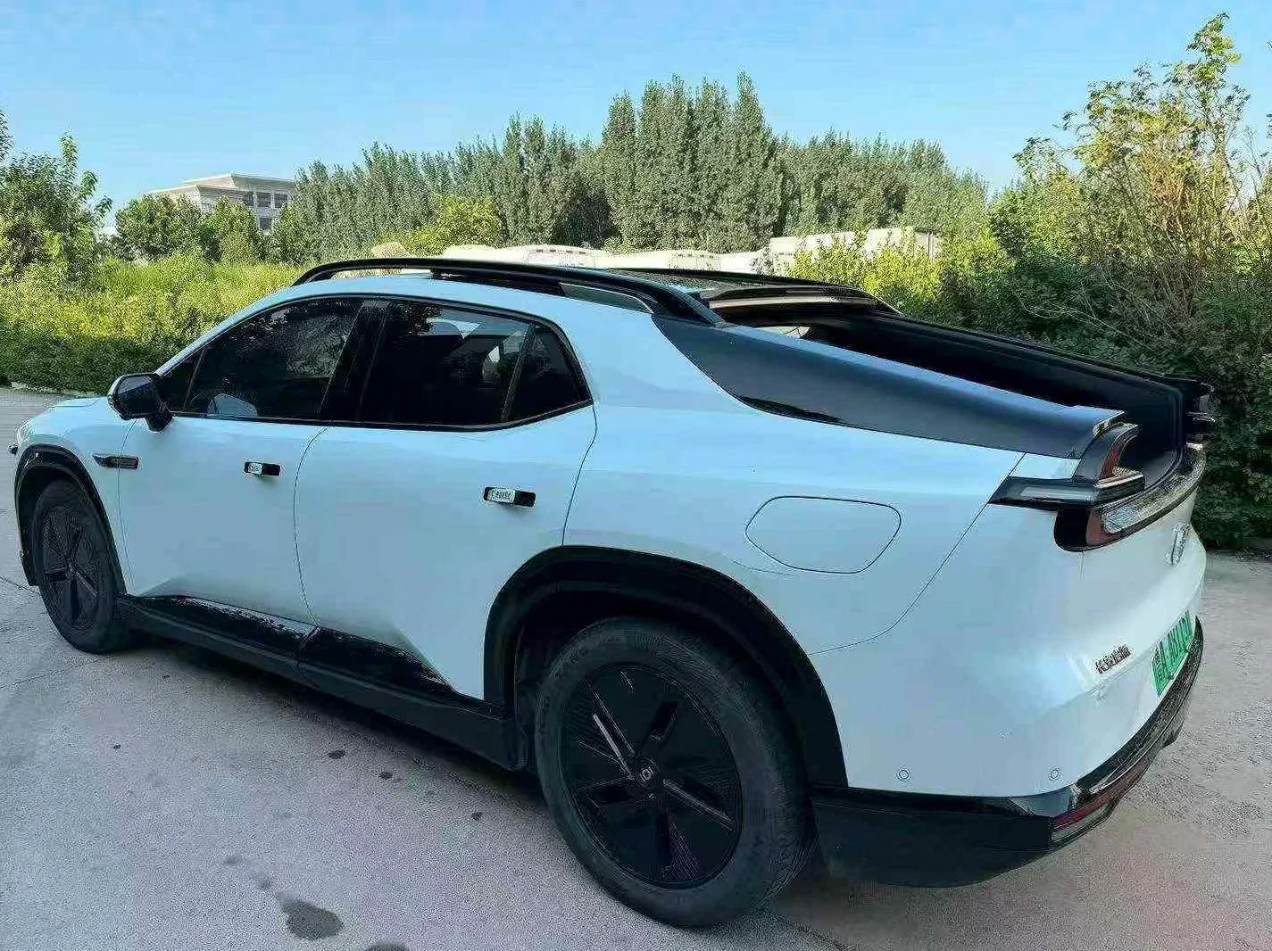 长安汽车启源 后面外观一