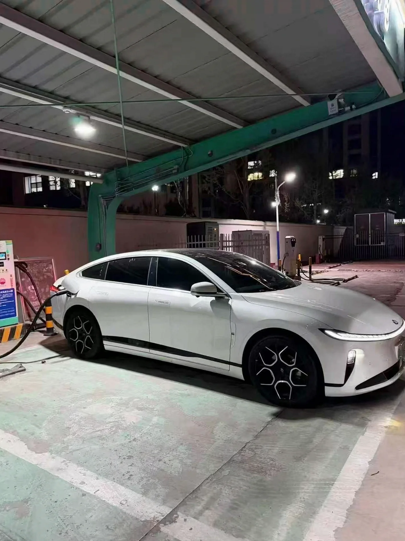 长安汽车启源 正面外观二