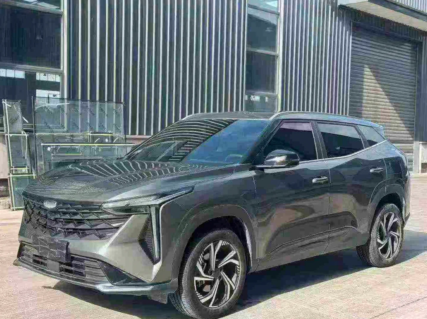 吉利博越 正面外观三