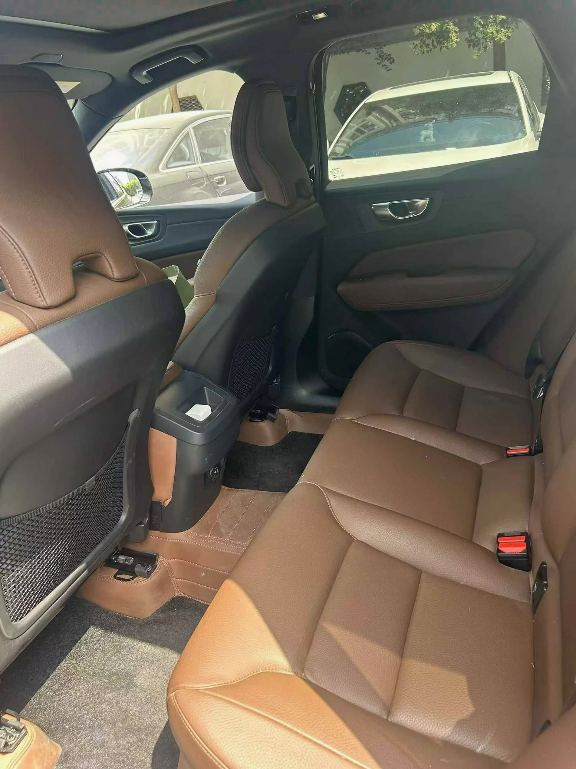 沃尔沃XC60 后面外观一