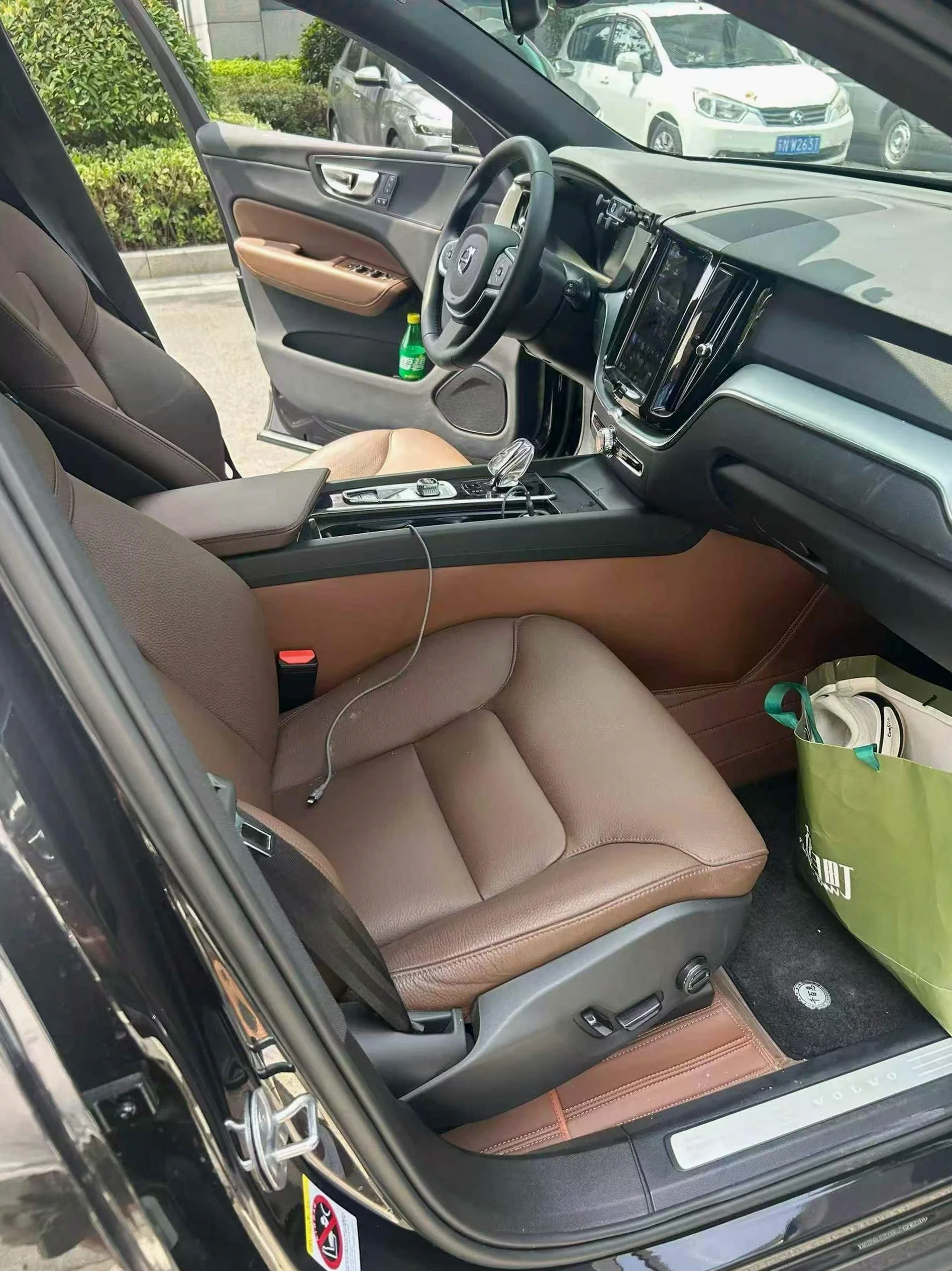 沃尔沃XC60 后面外观三