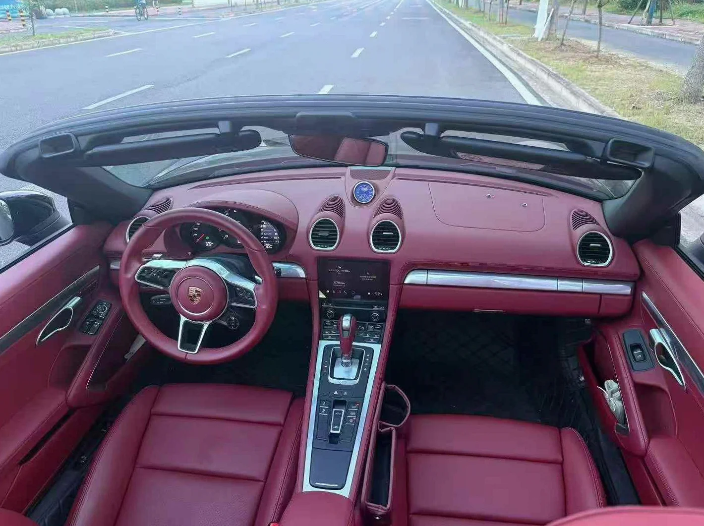 保时捷Boxster 内饰前排