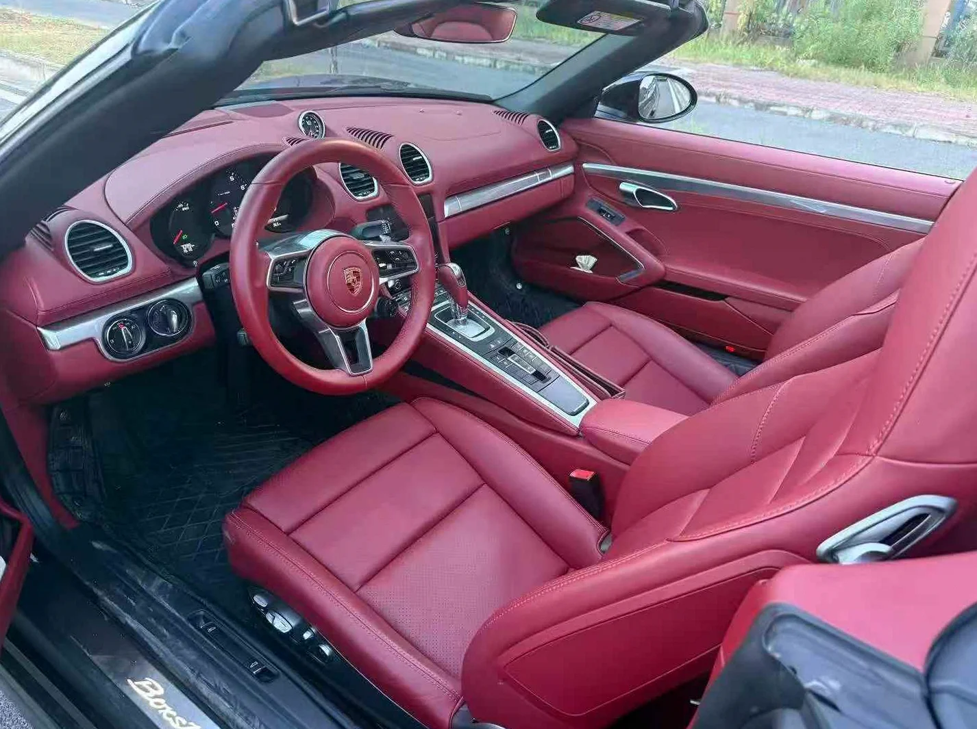 保时捷Boxster 内饰后排