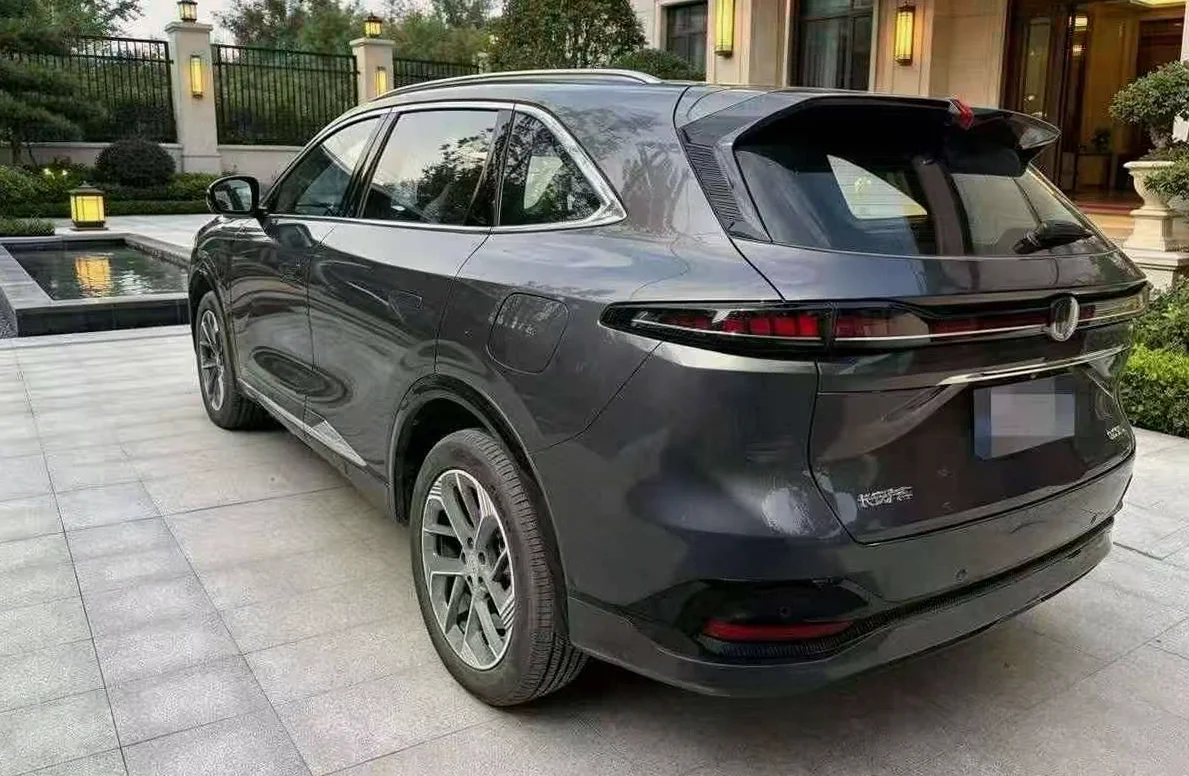 长安汽车CS75 后面外观三