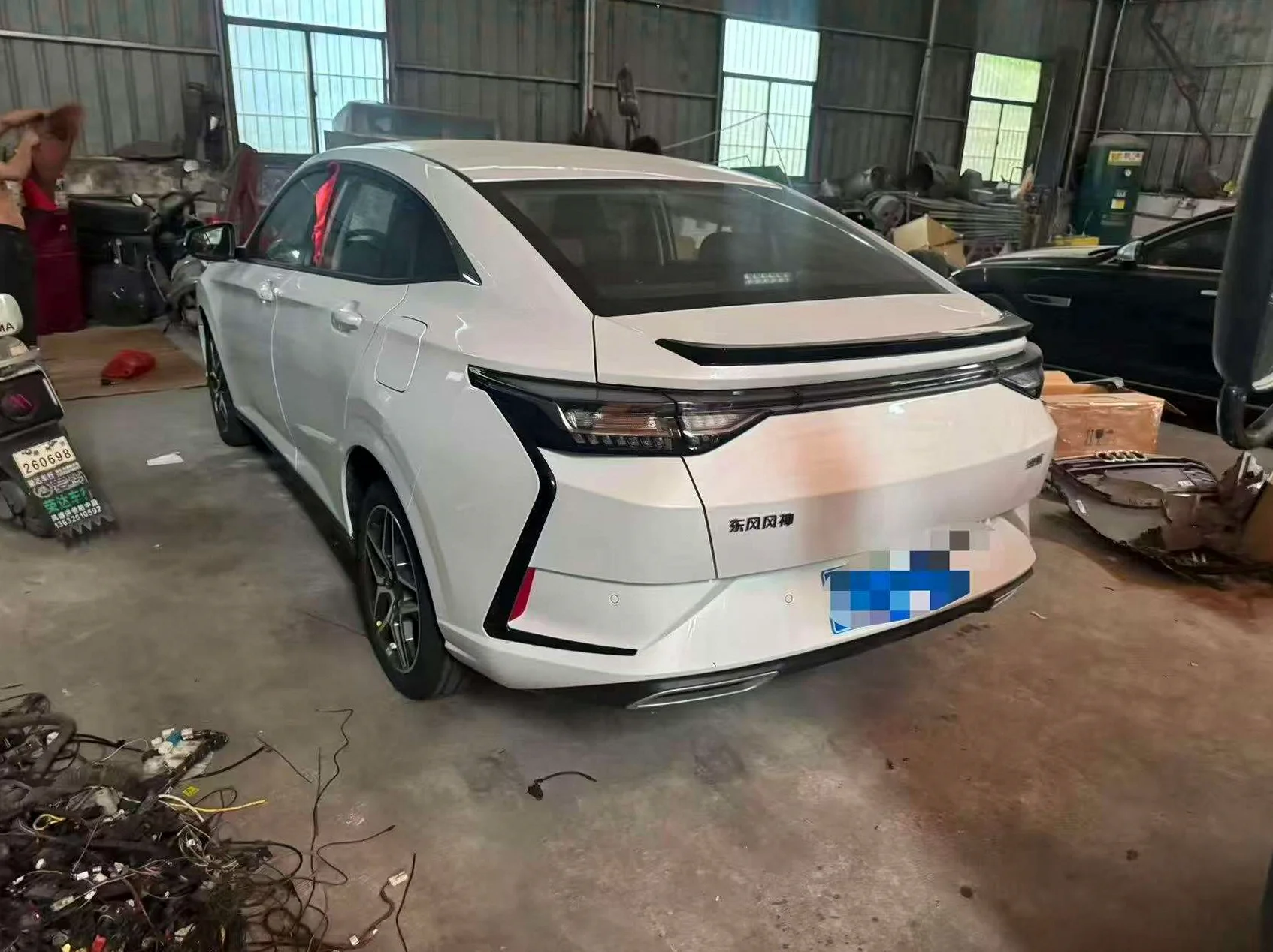 东风奕炫 后面外观一