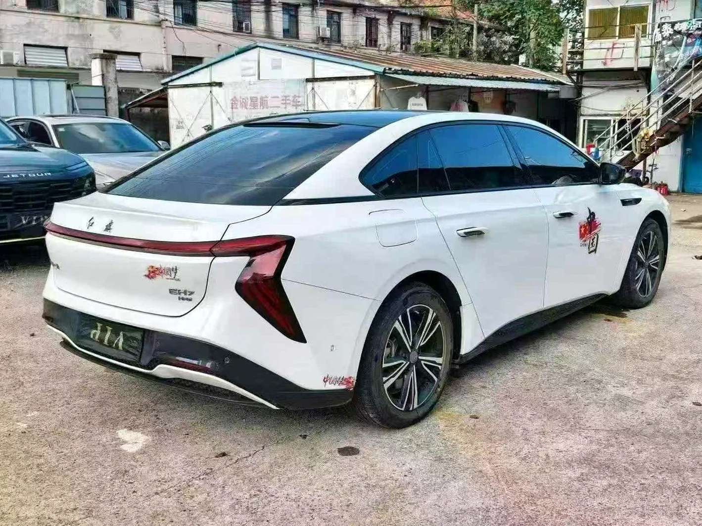 红旗H7 驾驶室