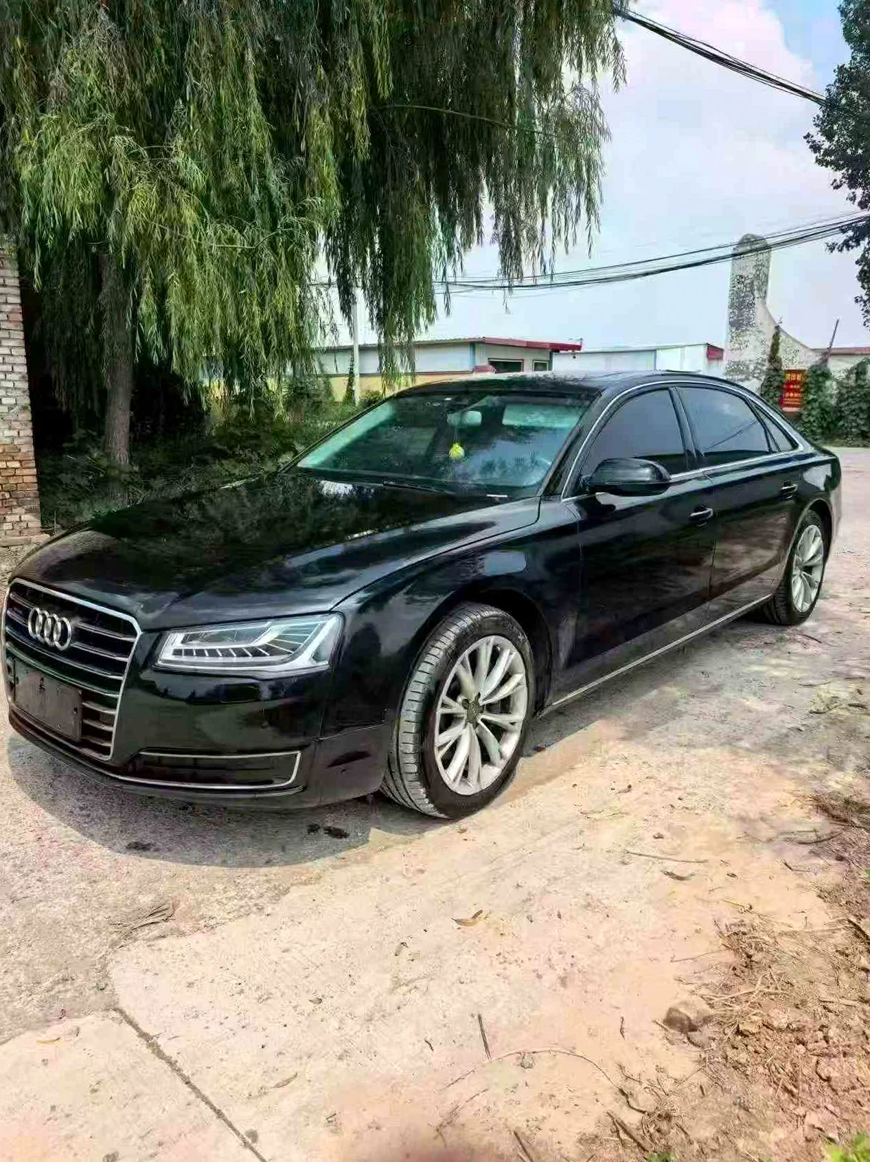 奥迪A8L 正面外观三