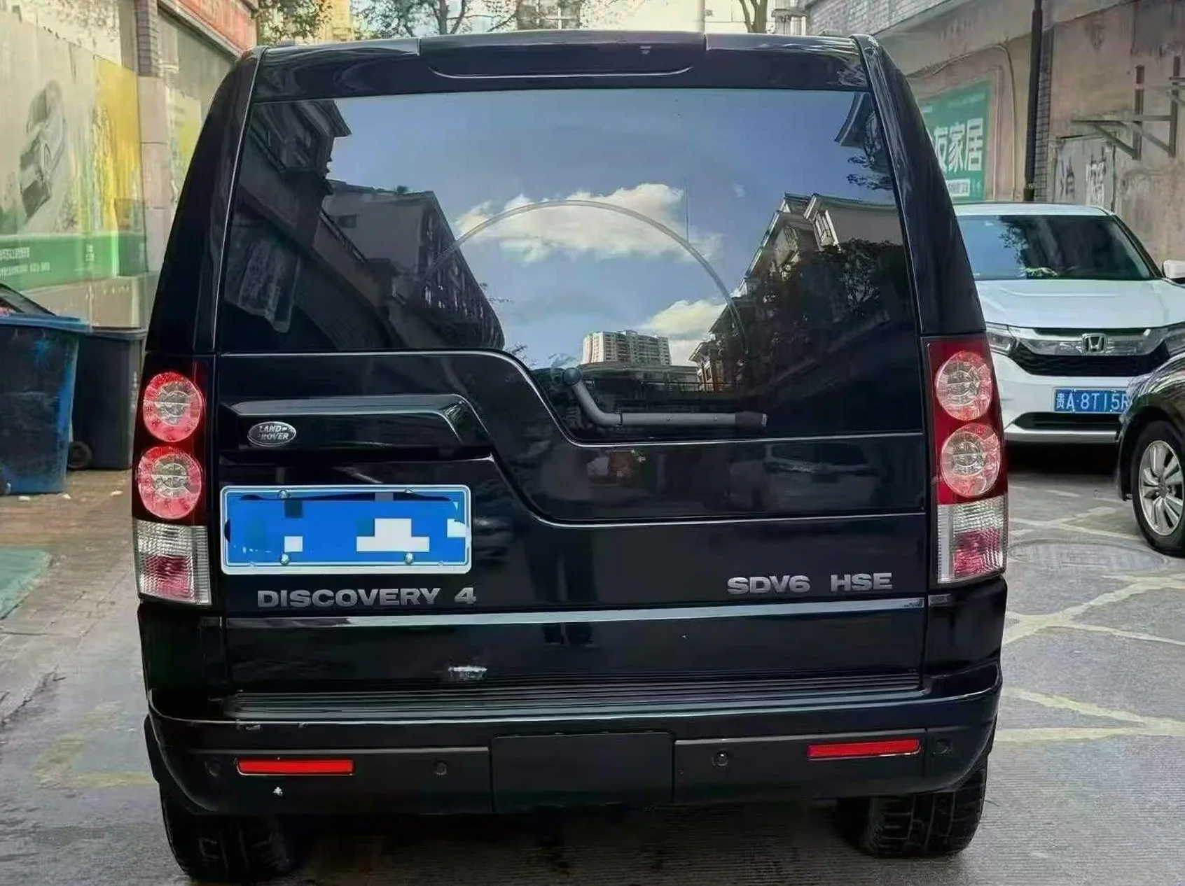 路虎发现 后面外观一