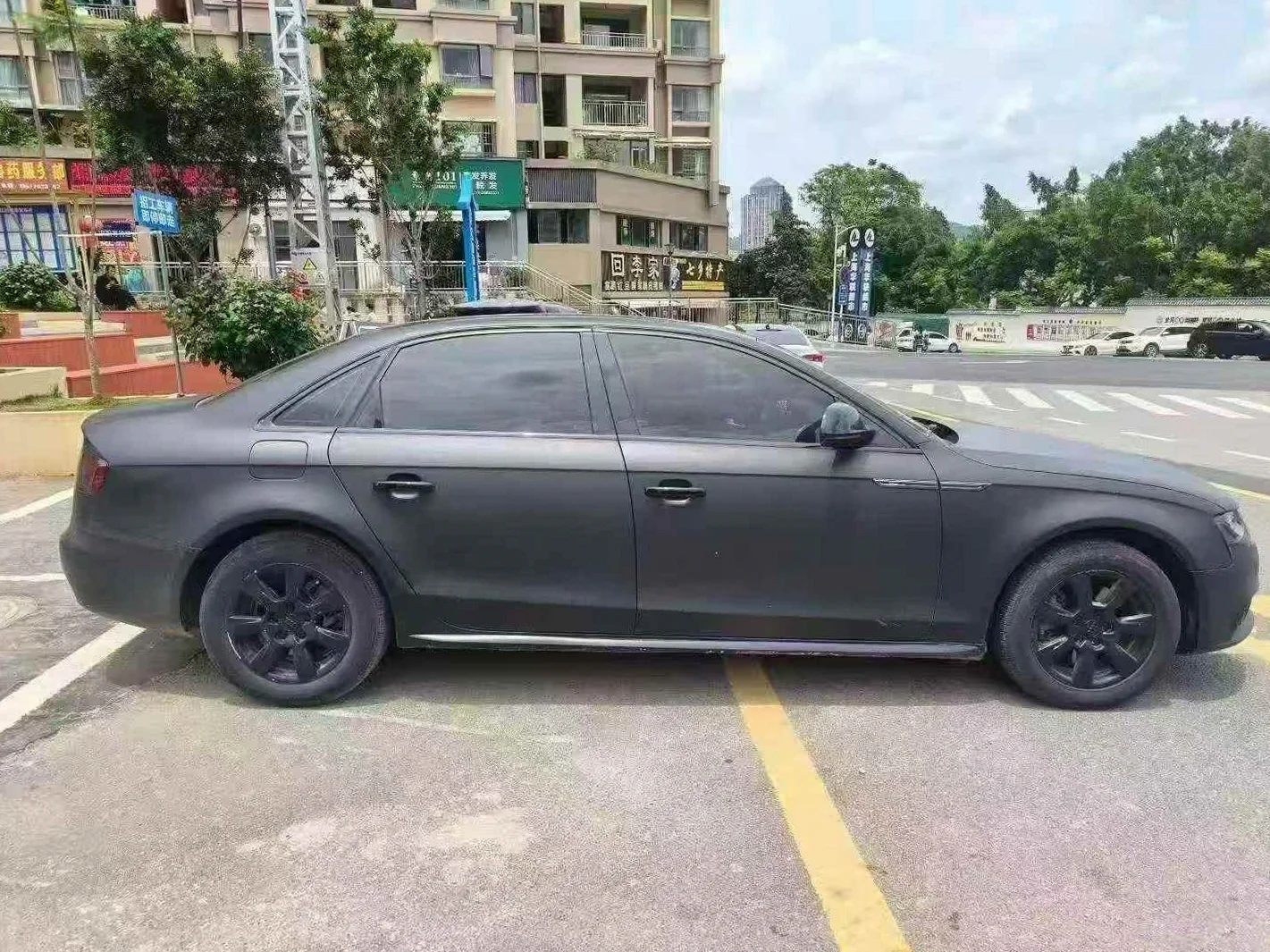 奥迪A4L 后面外观三