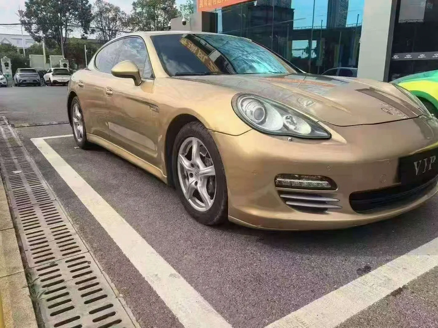 保时捷帕拉梅拉 正面外观二