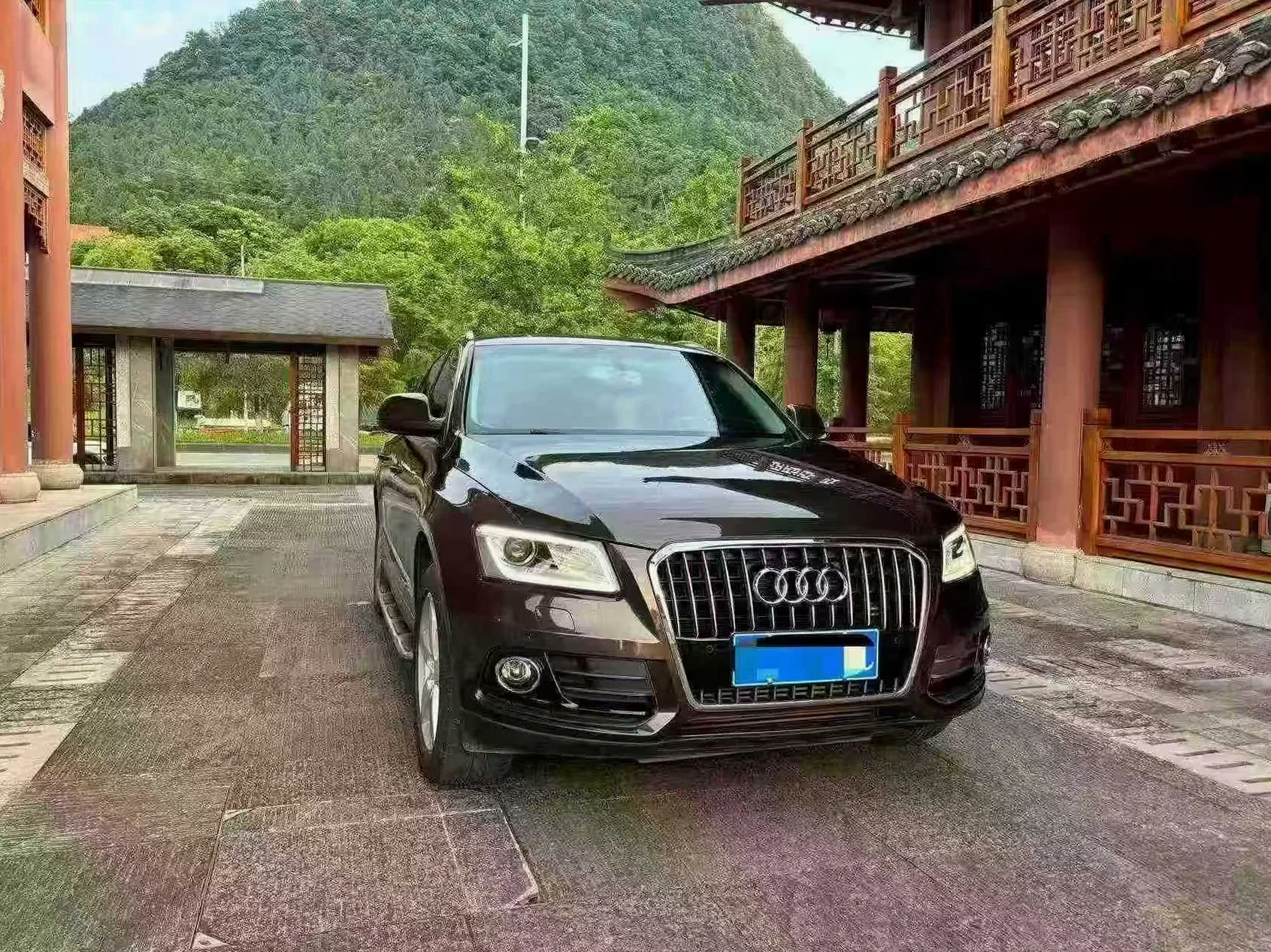 奥迪Q5 正面外观二